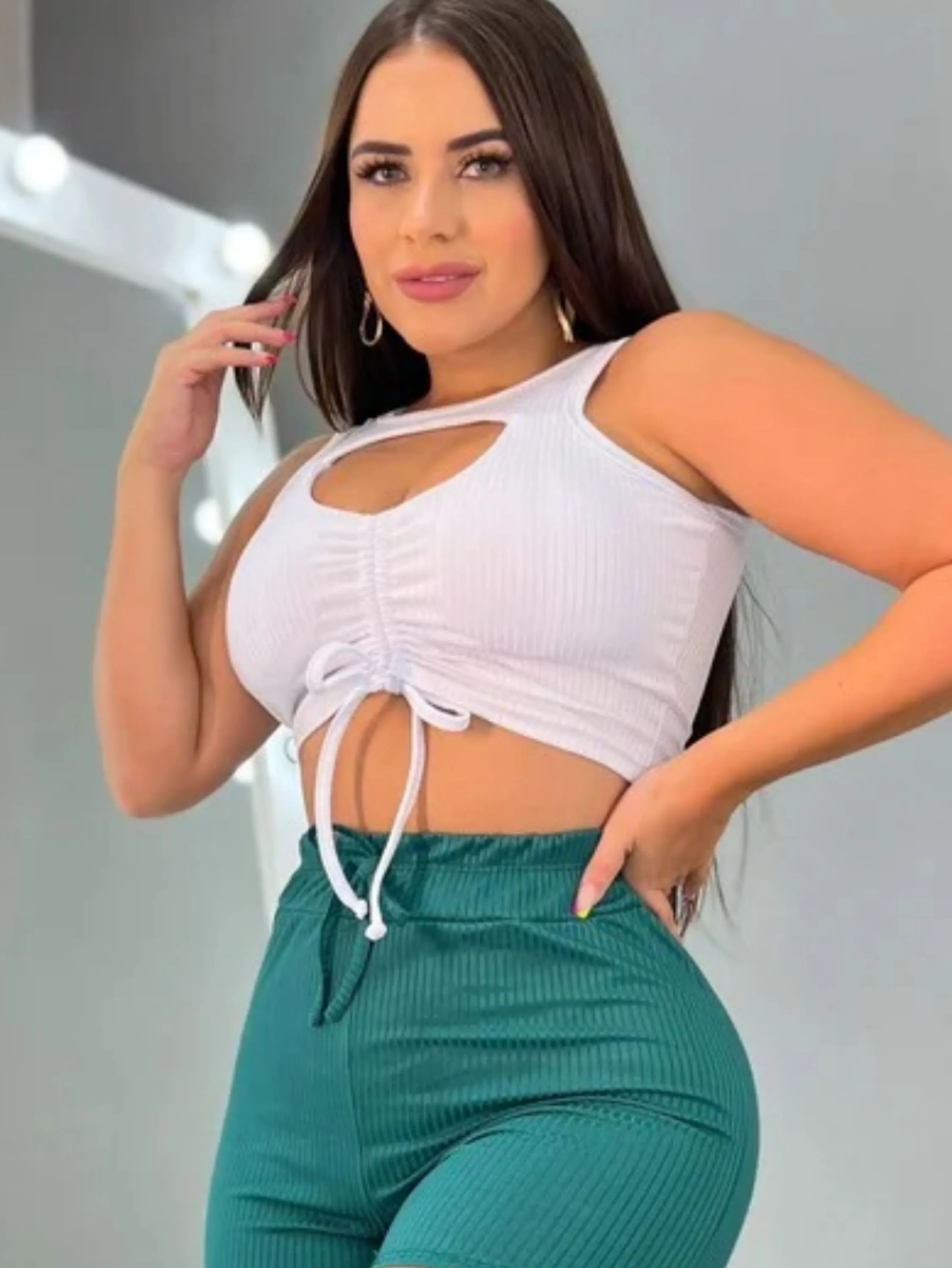 Cropped com bojo canelado