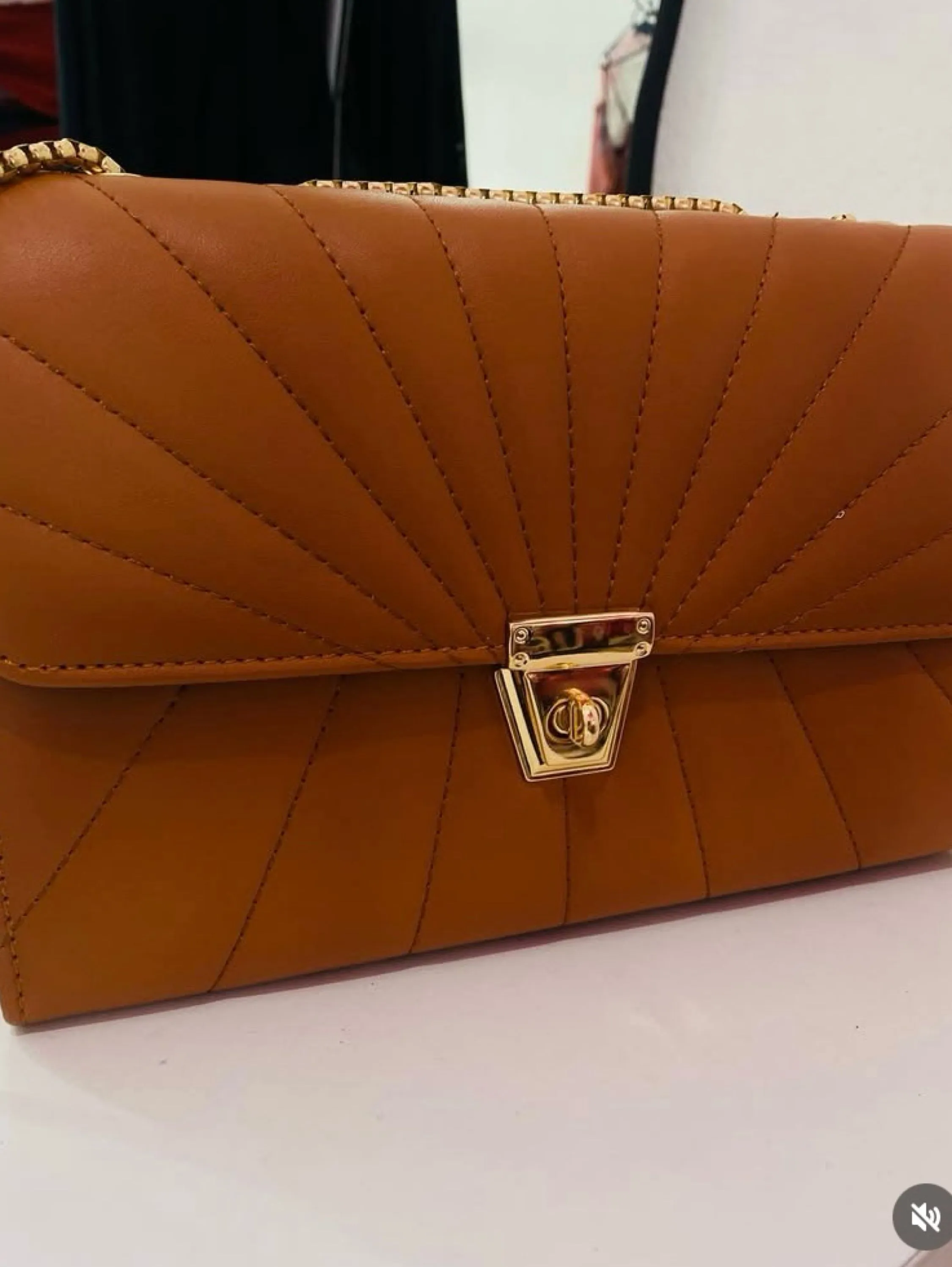 Bolsa com corrente 💖