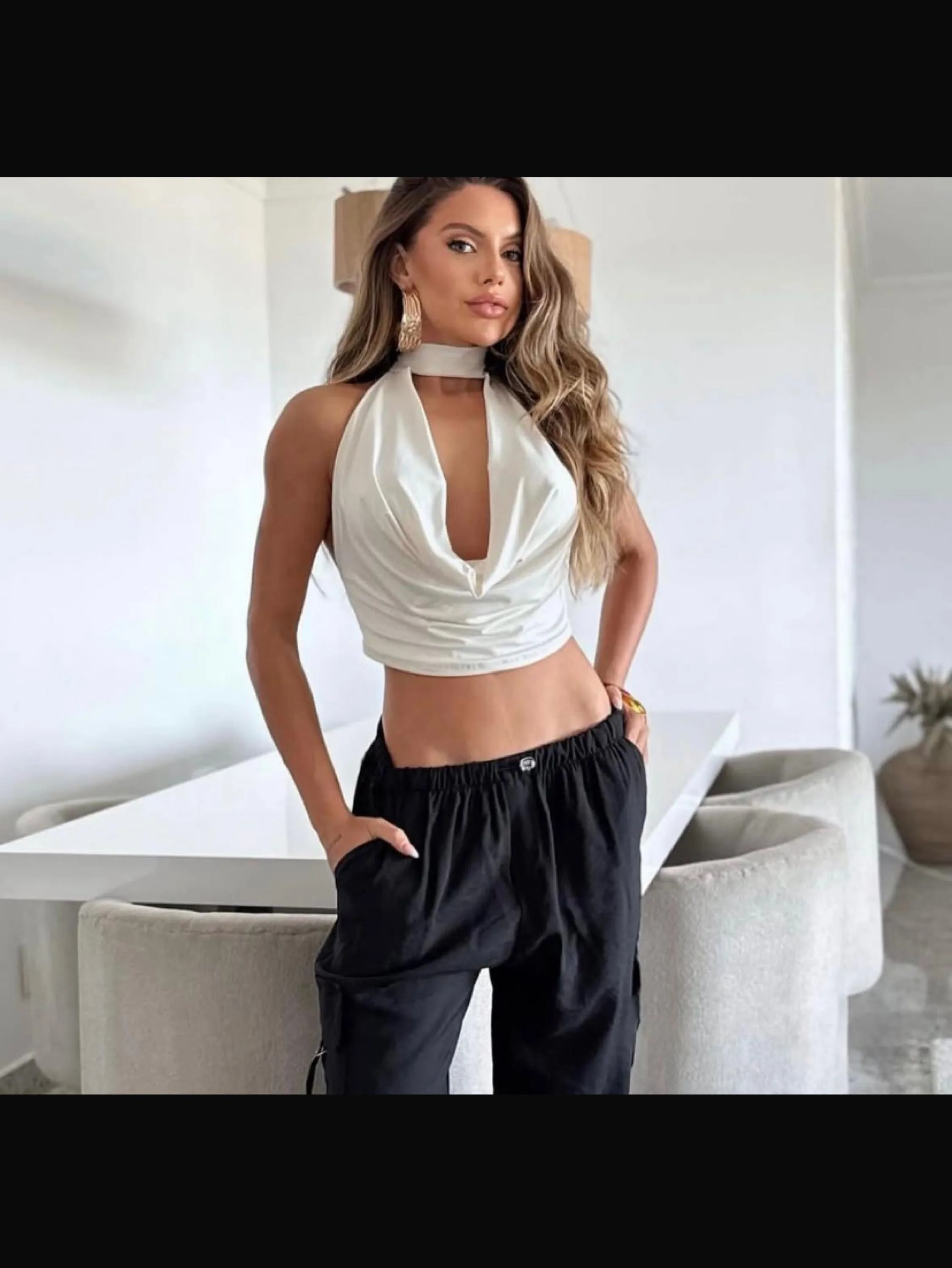 Cropped choker contém bojo
