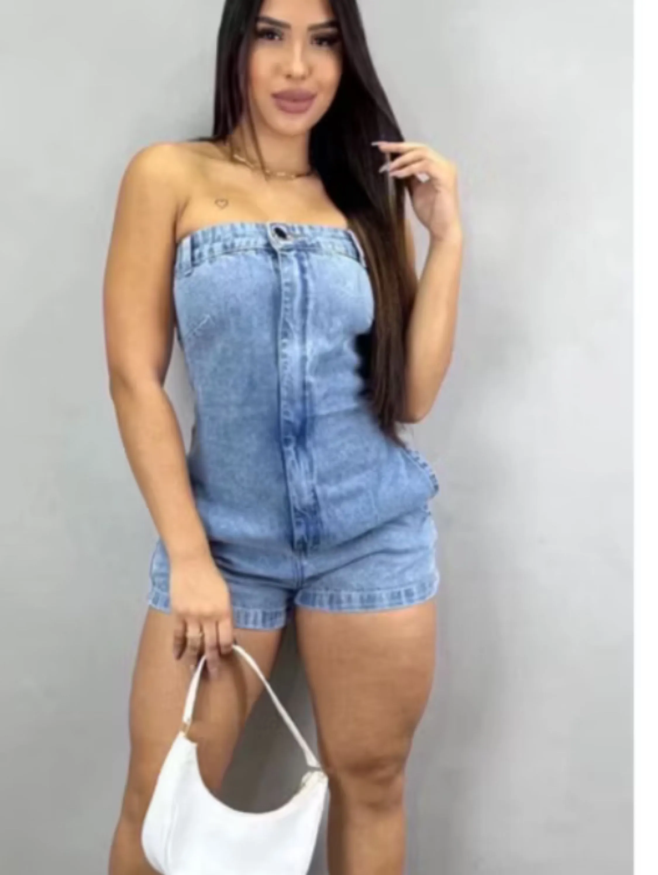 Macaquinho jeans feminino