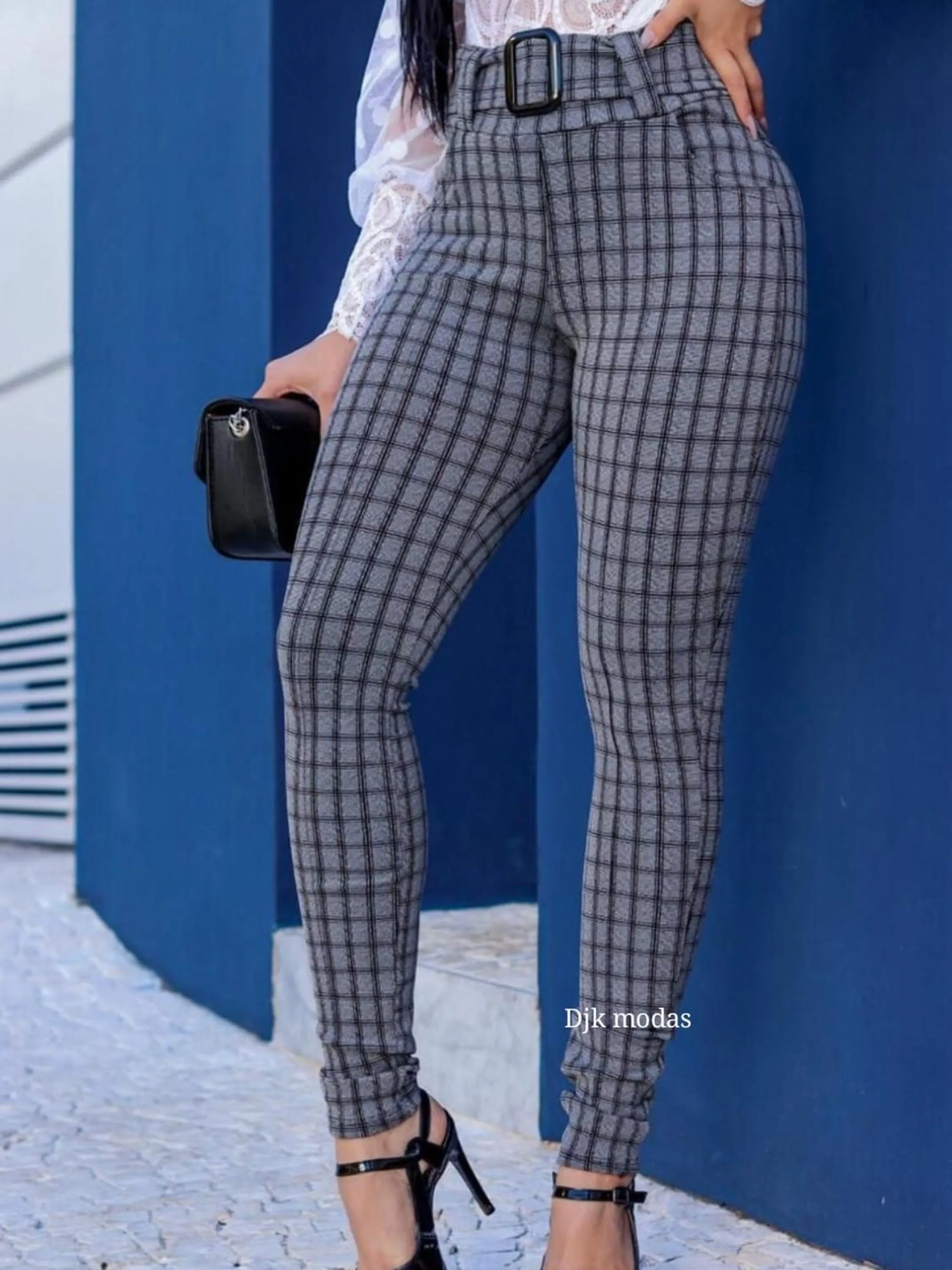 Calça feminina skinny