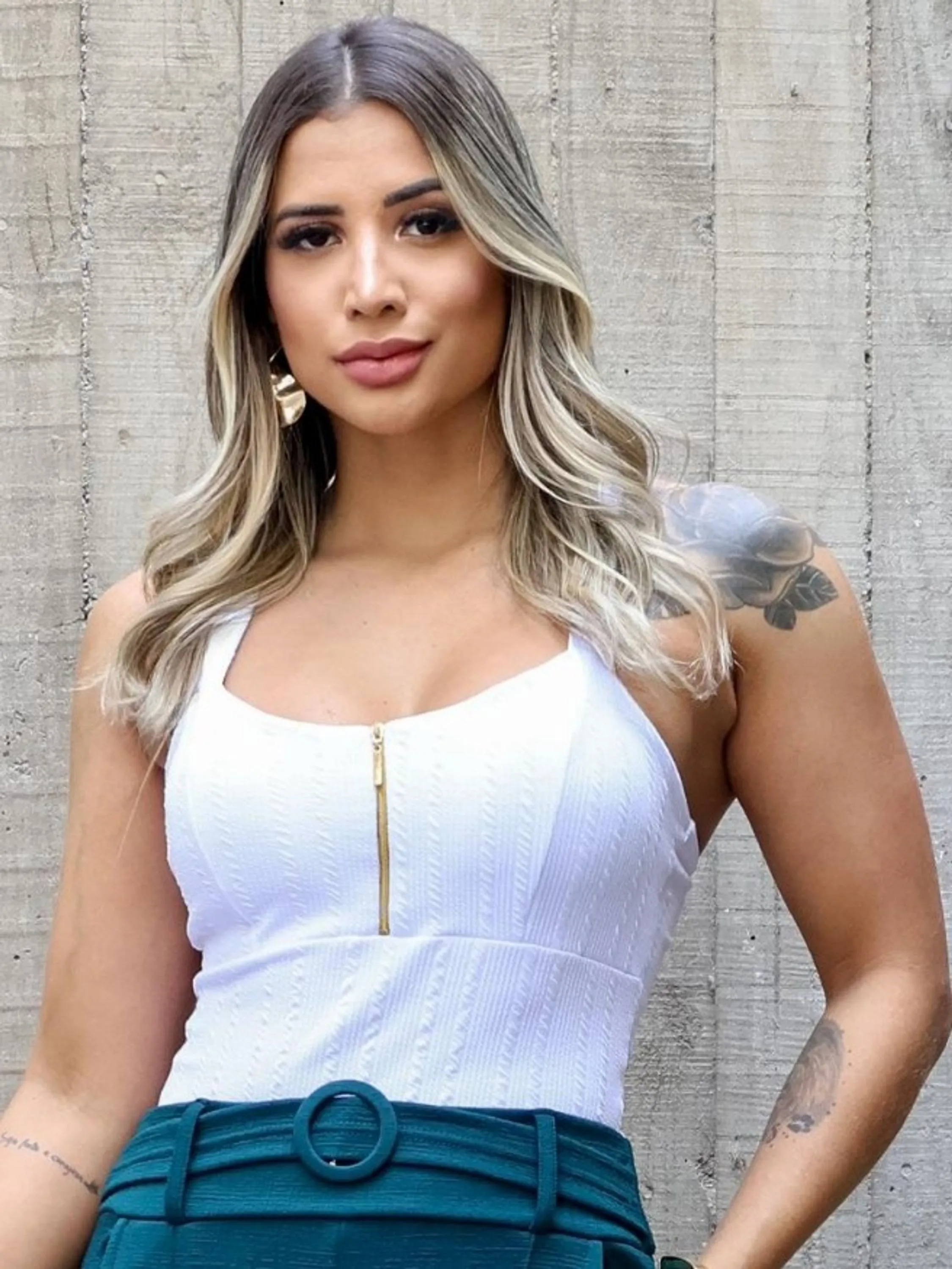 BLUSA REGATA COM ZÍPER CROPPED