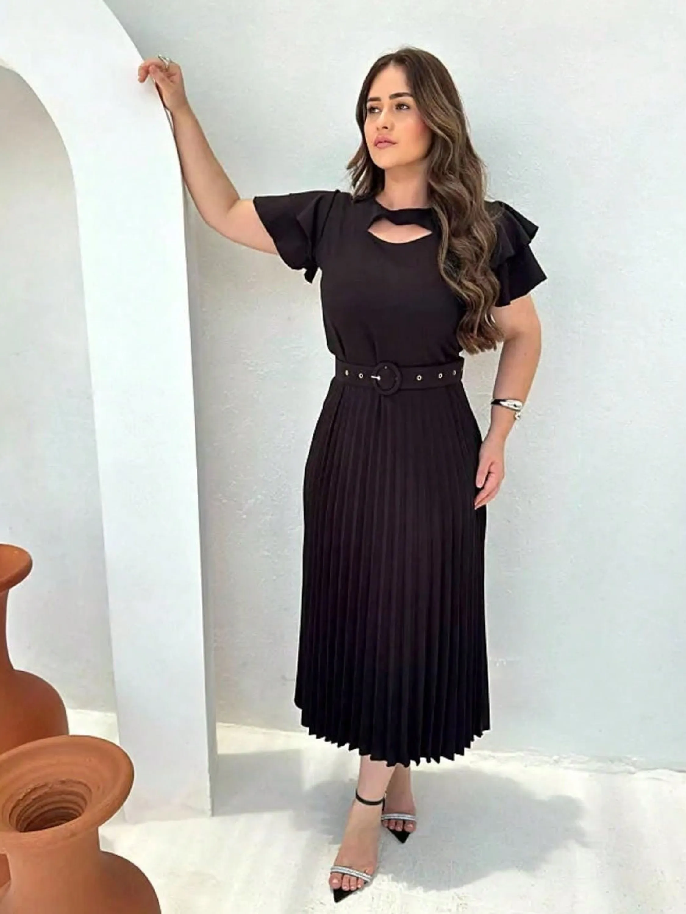 Vestido Mídi Plissado Manga Babado com Cinto