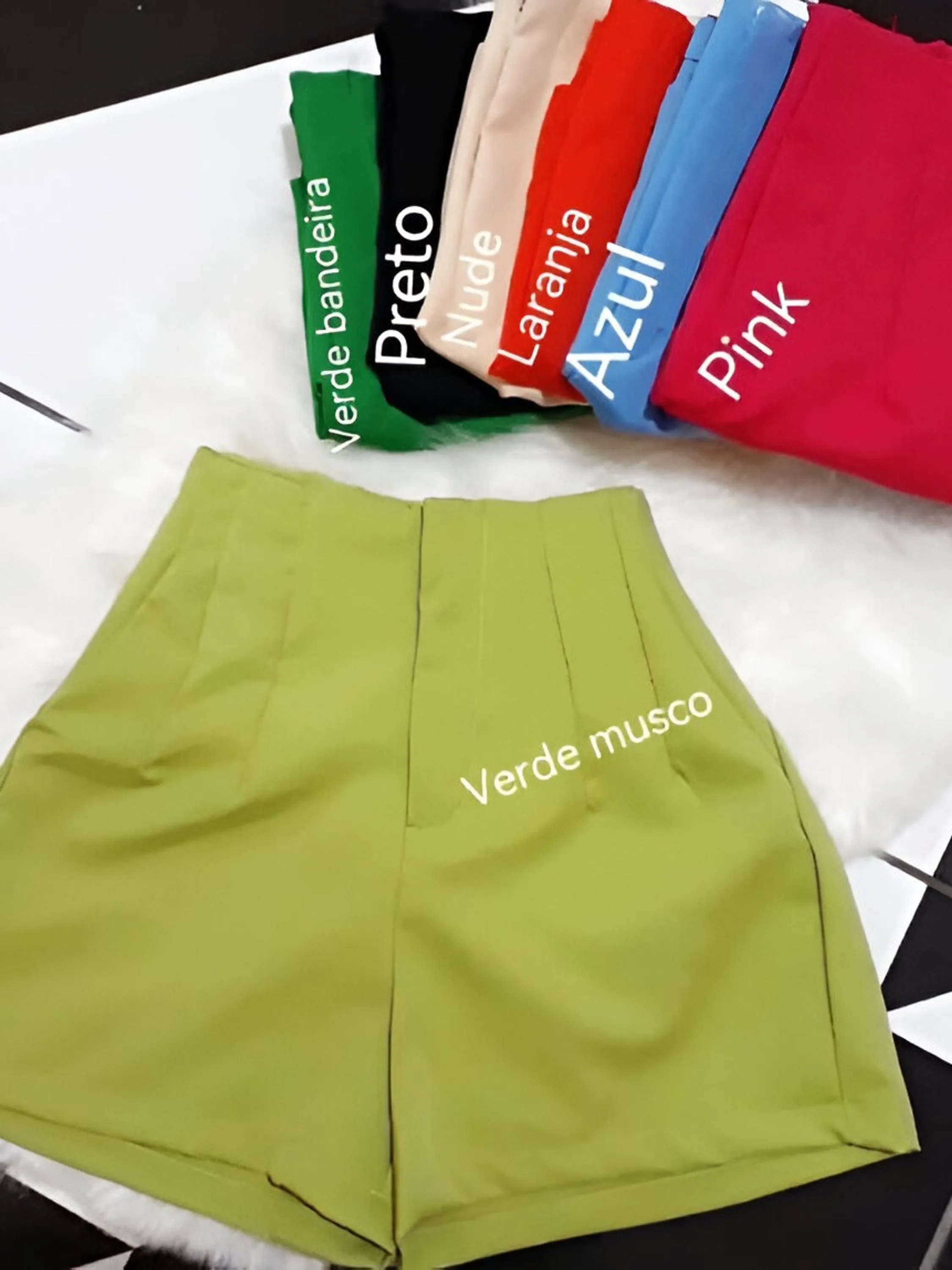 Short Alfaiataria Cintura Alta Zíper