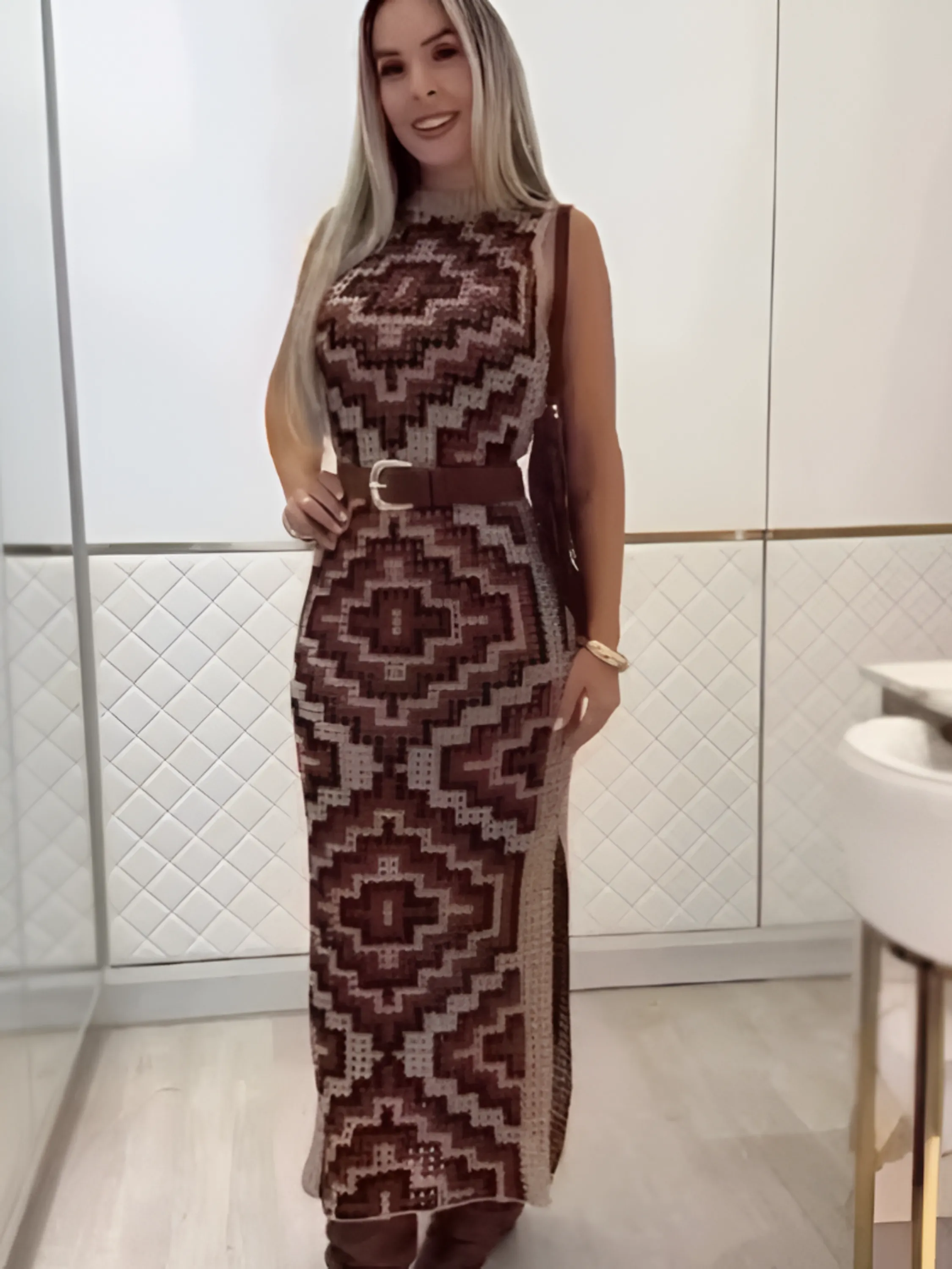 Vestido Longo sem Mangas Quadriculado