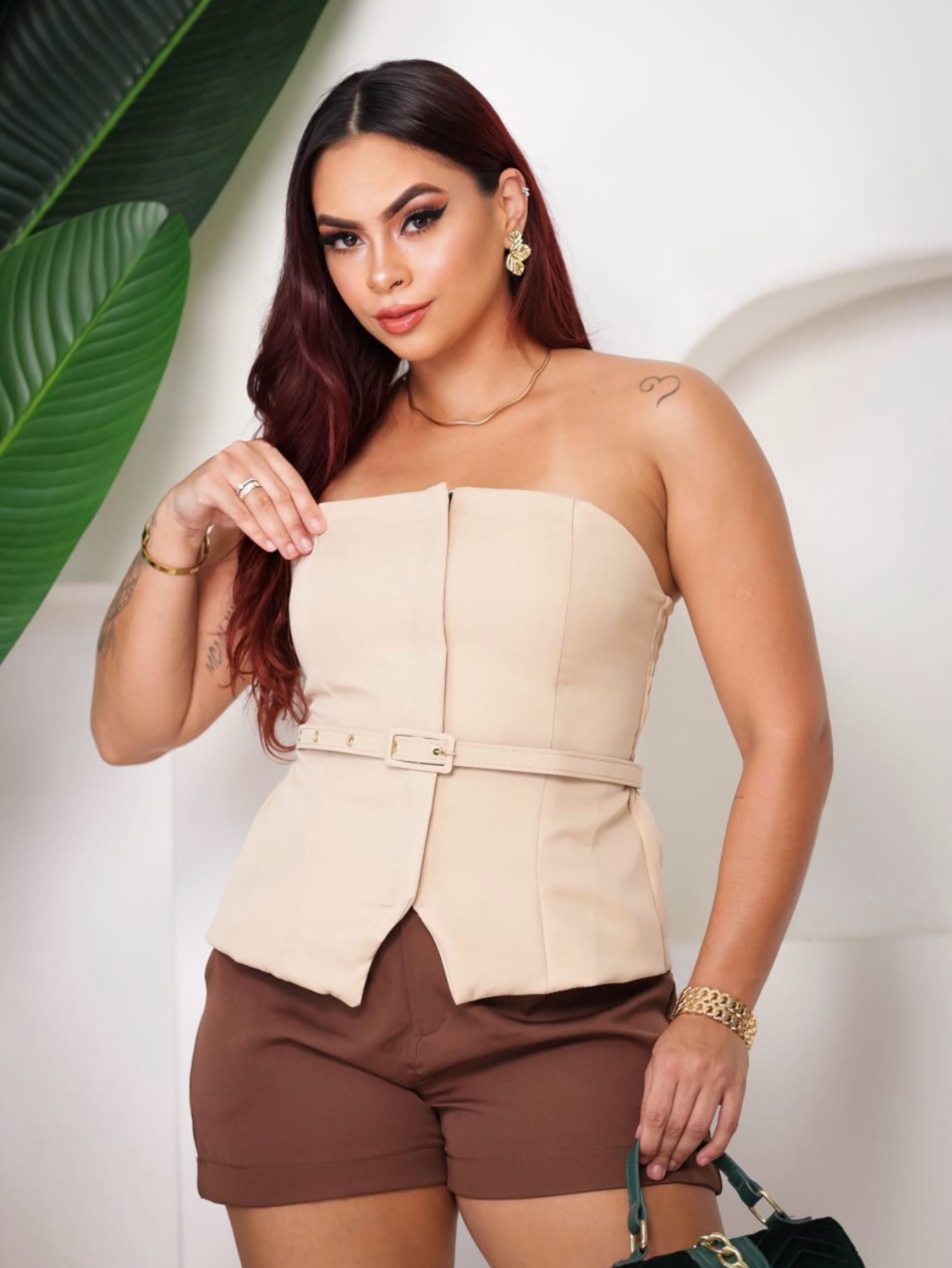 Blusa tomara que caia alfaiataria