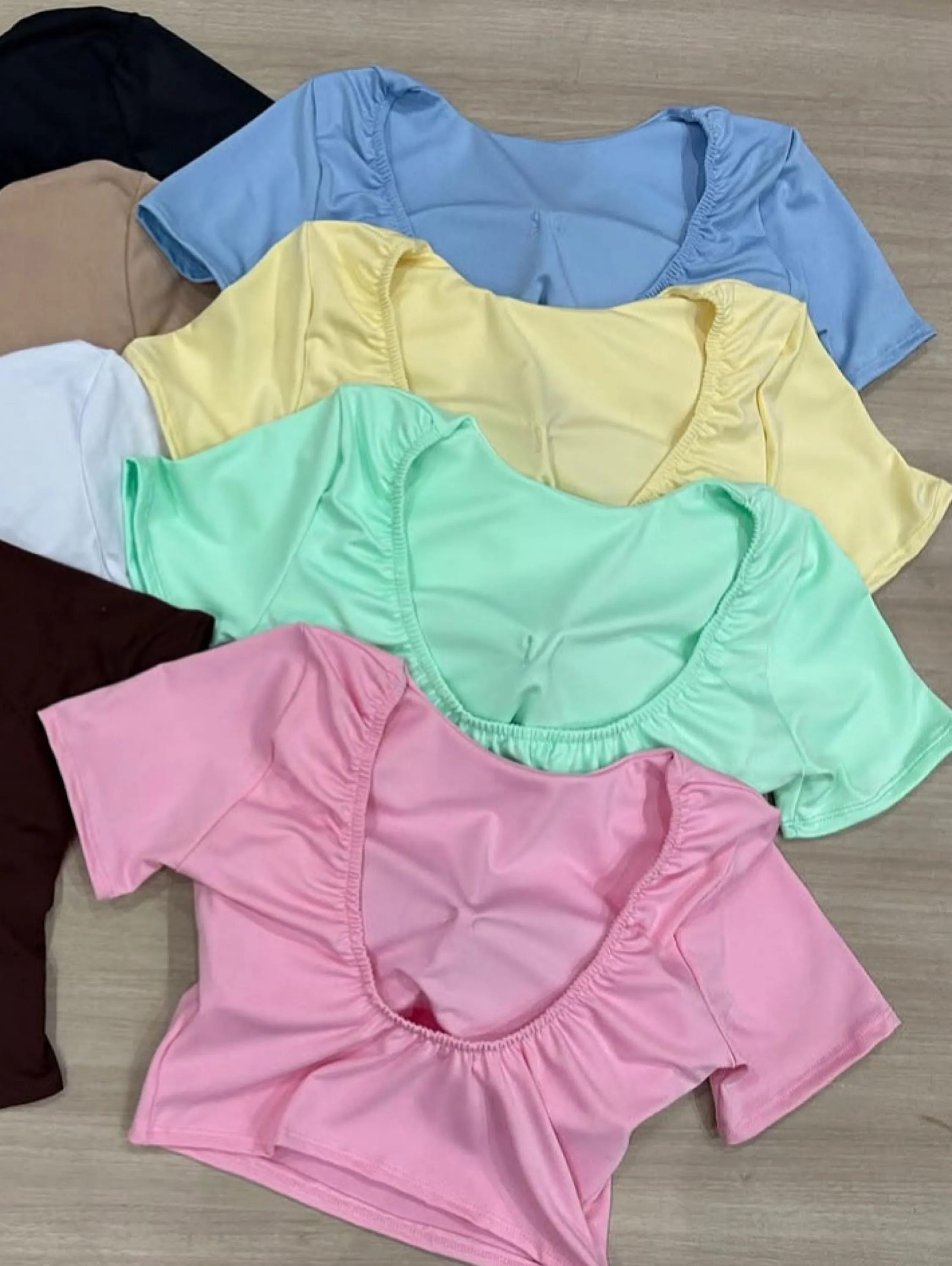 Cropped costas nua