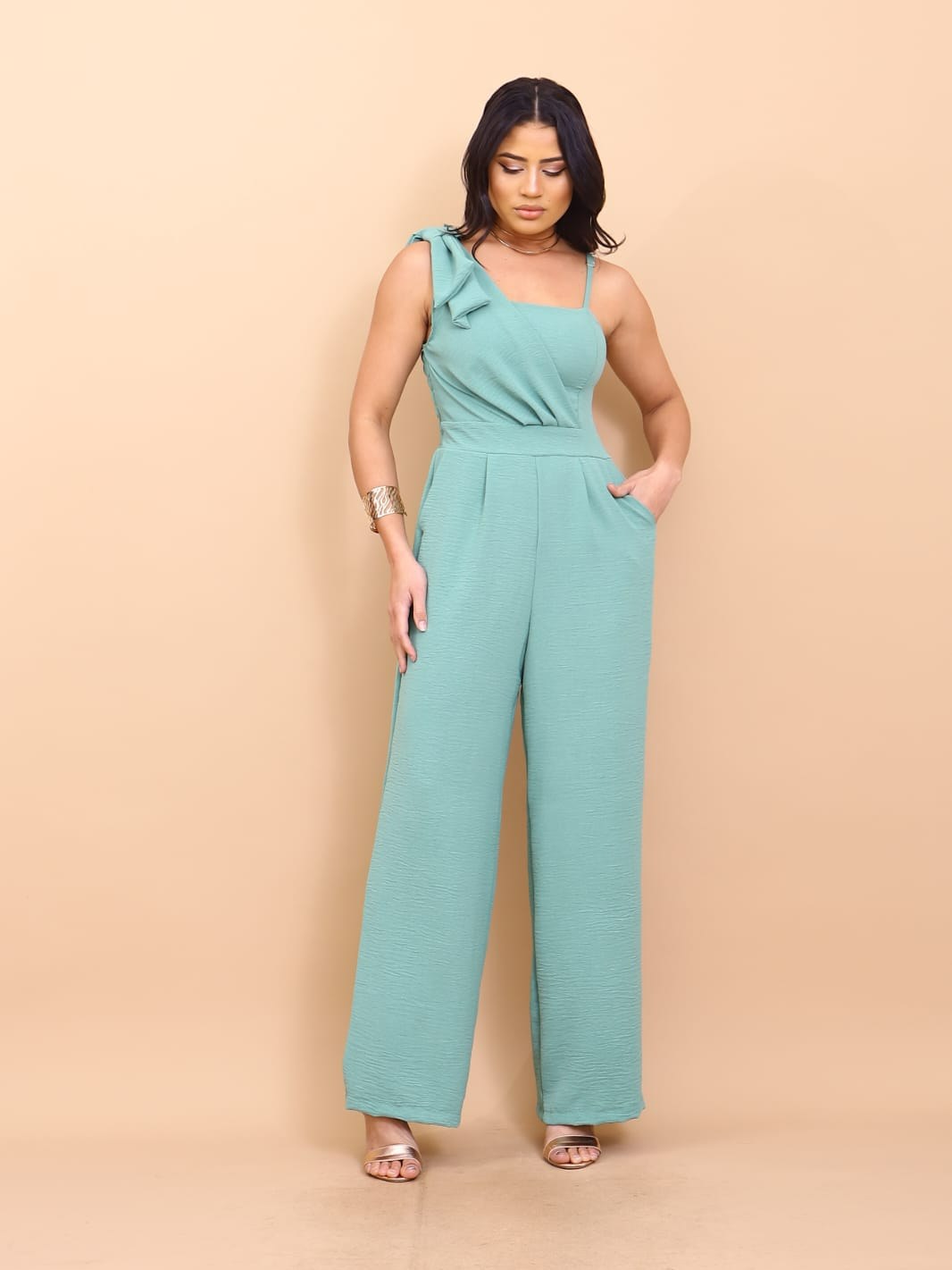 Macacão Longo de alca  duna com elástico nas costas