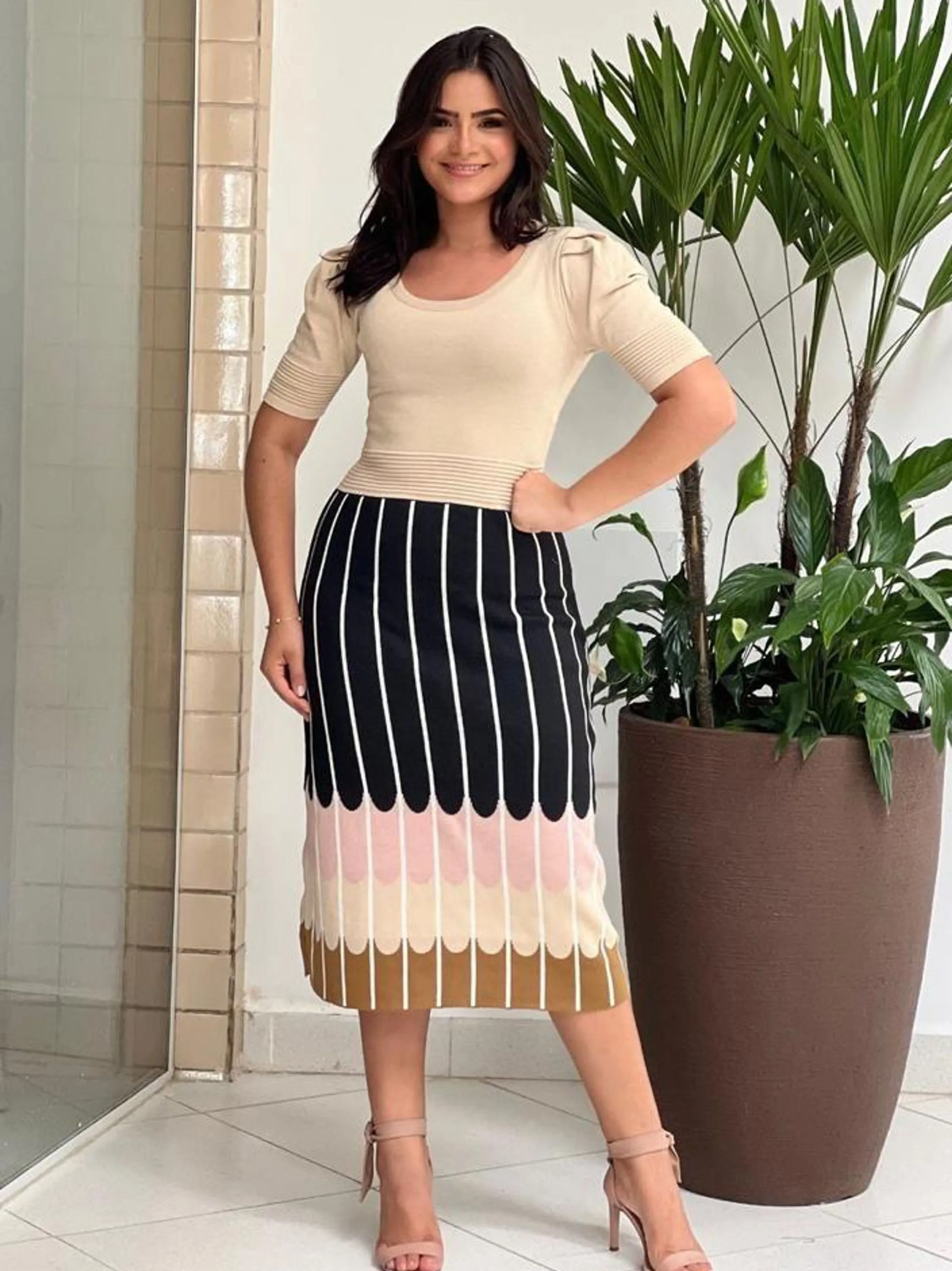 Vestido Midi Tricot Jacar Leque
