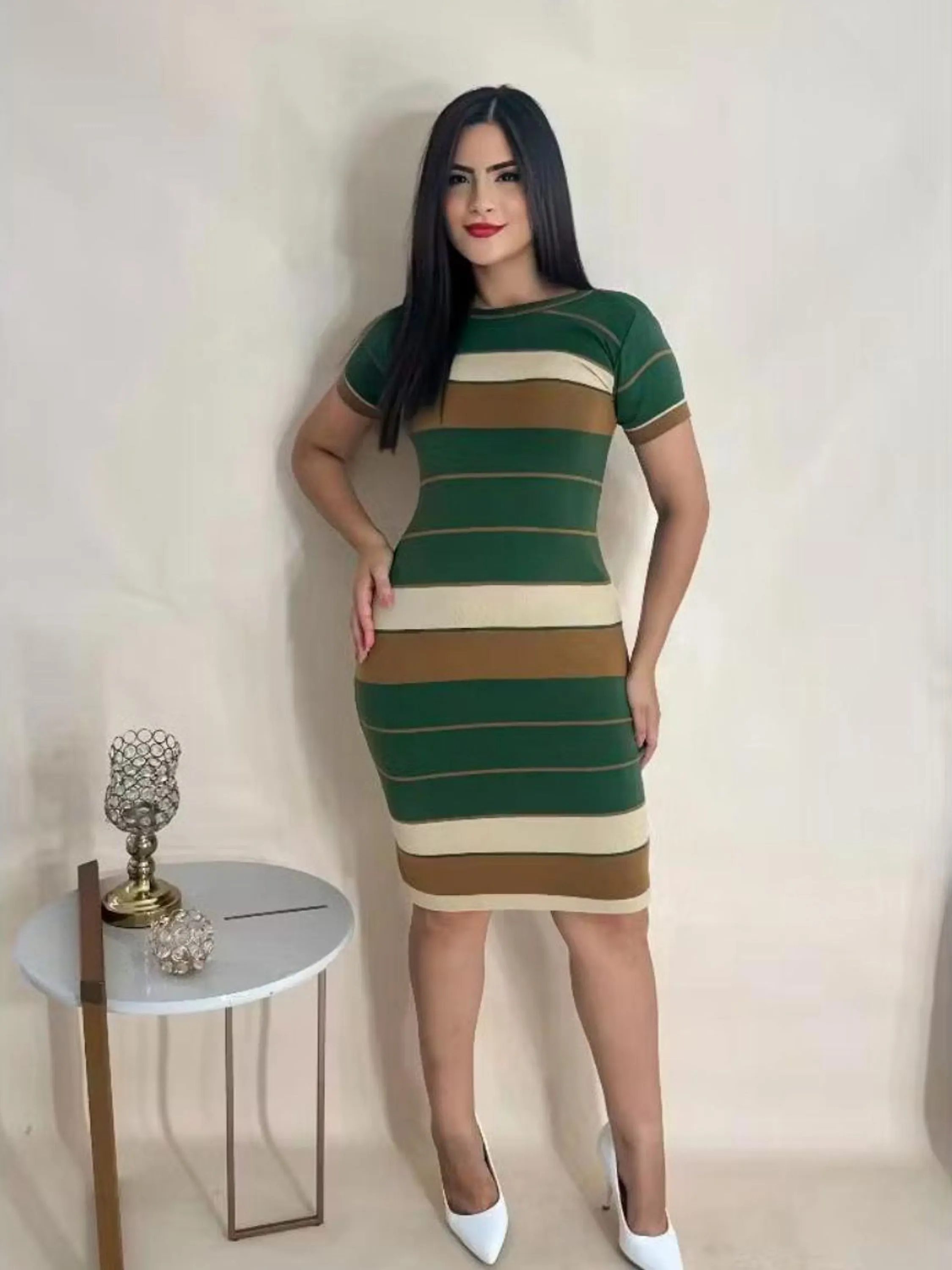 Vestido Feminino Midi de Tricô Listrado Festas