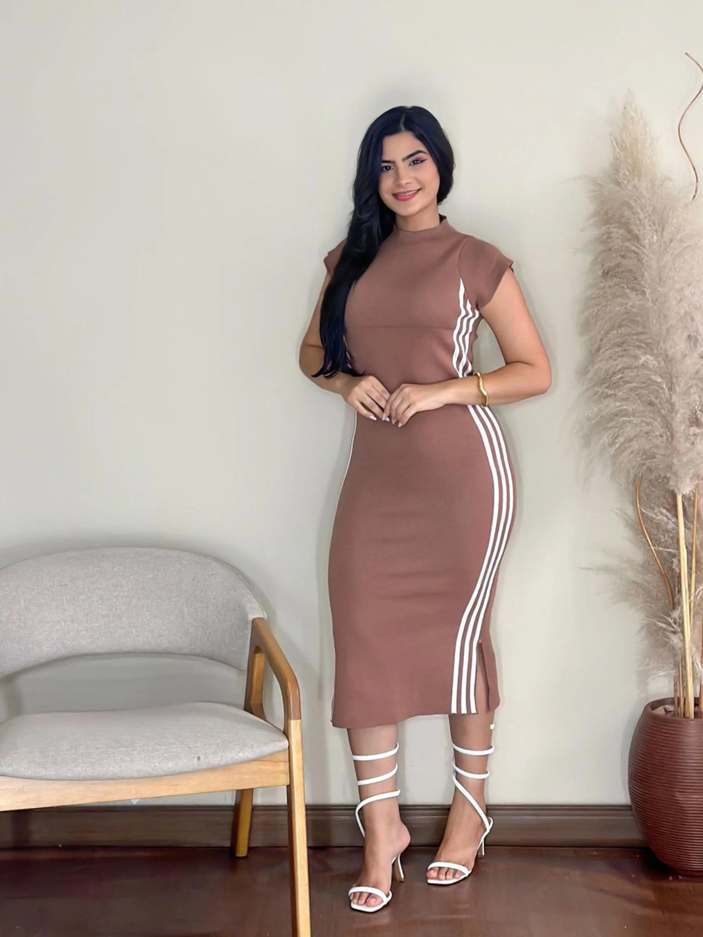 Vestido Feminino Midi Esportivo Plus Size