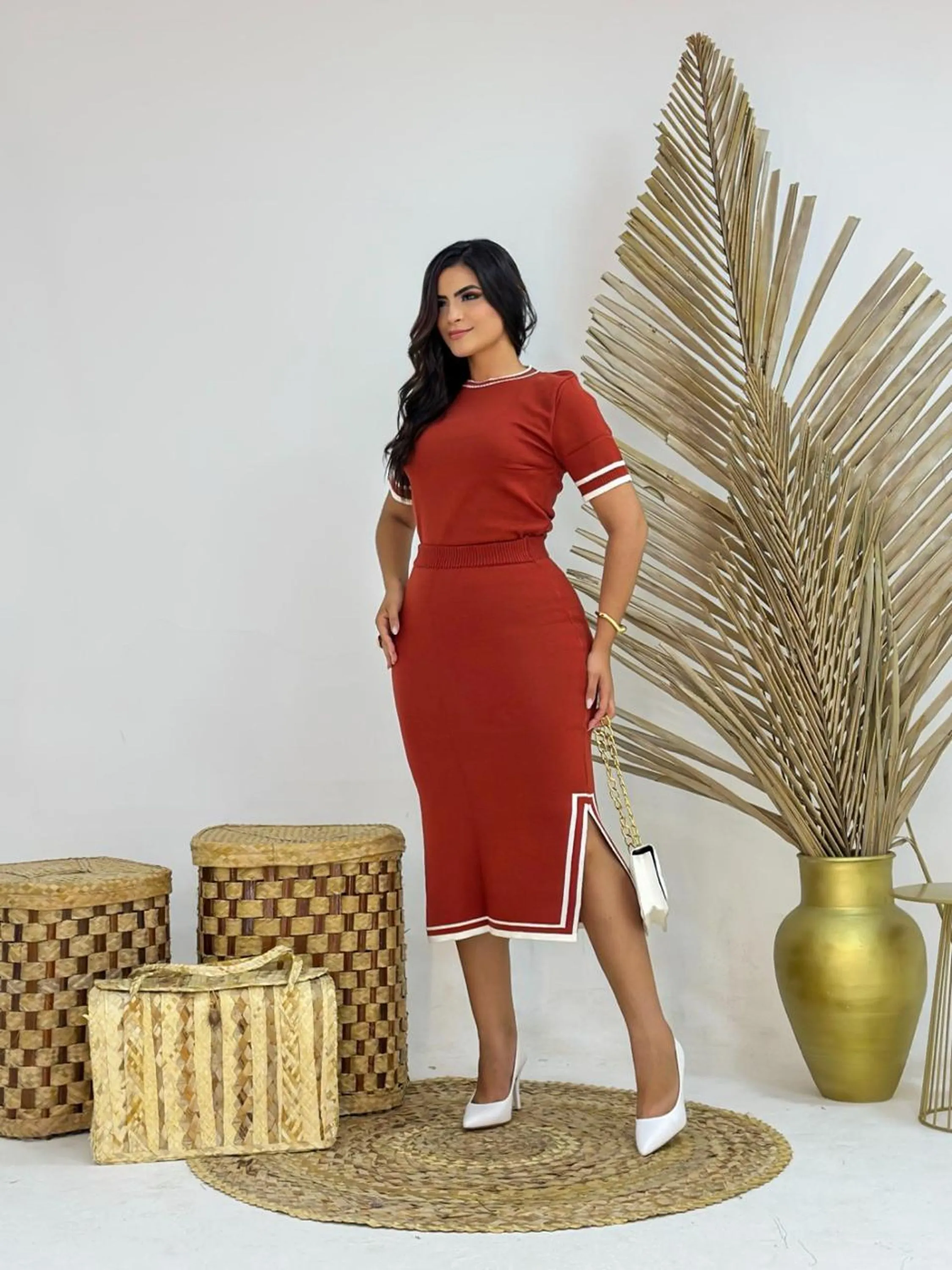 Conjunto Trico Midi Bela com Fenda Modal