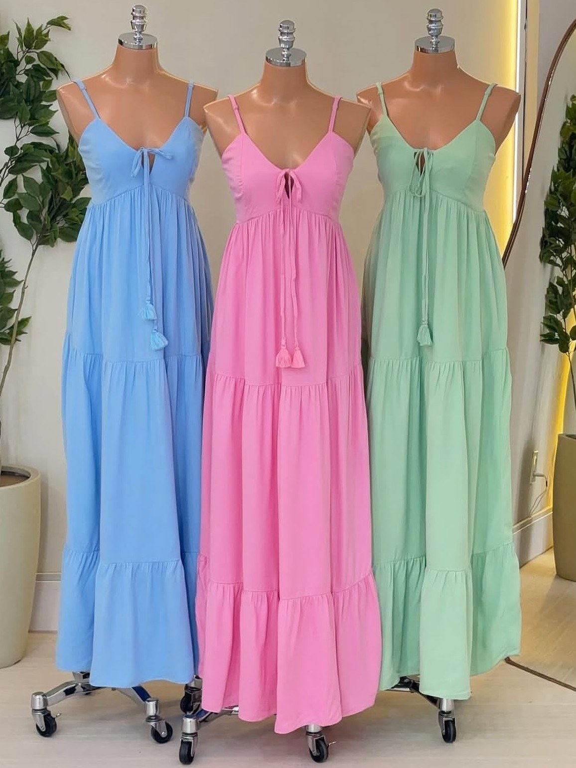 Vestido longo amarração no decote