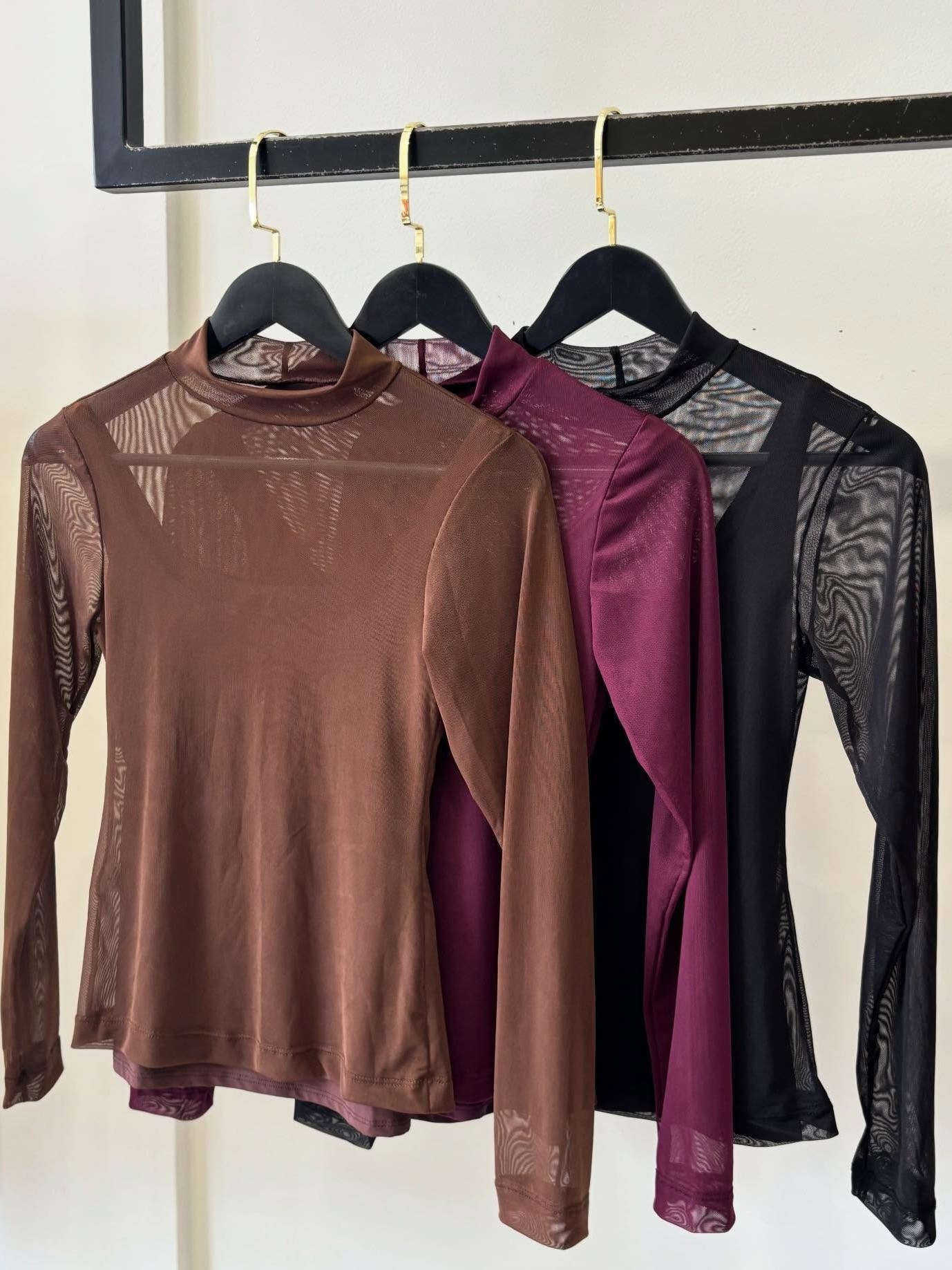 Blusa manga longa em tule