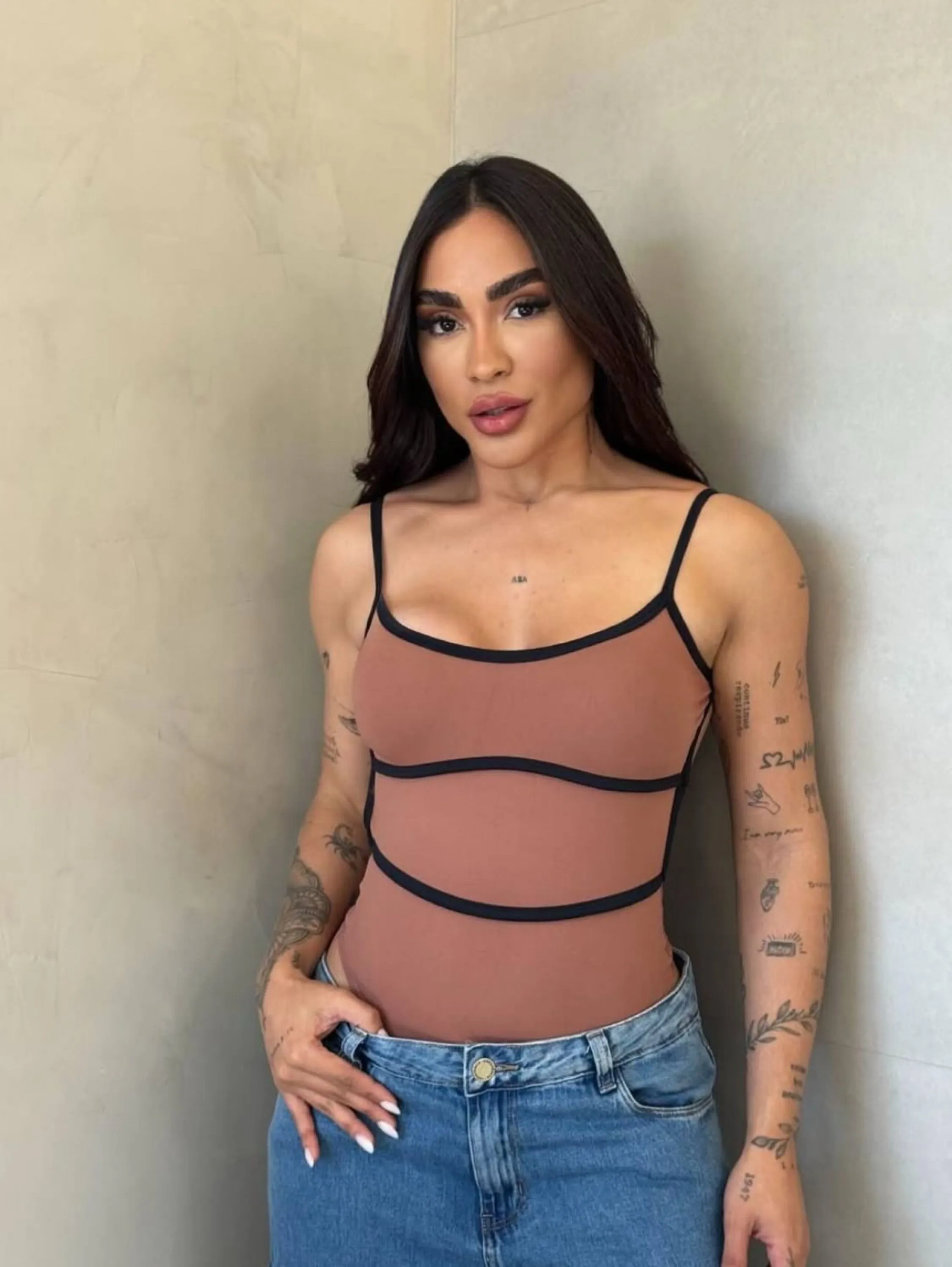 Body Virgínia Fonseca
