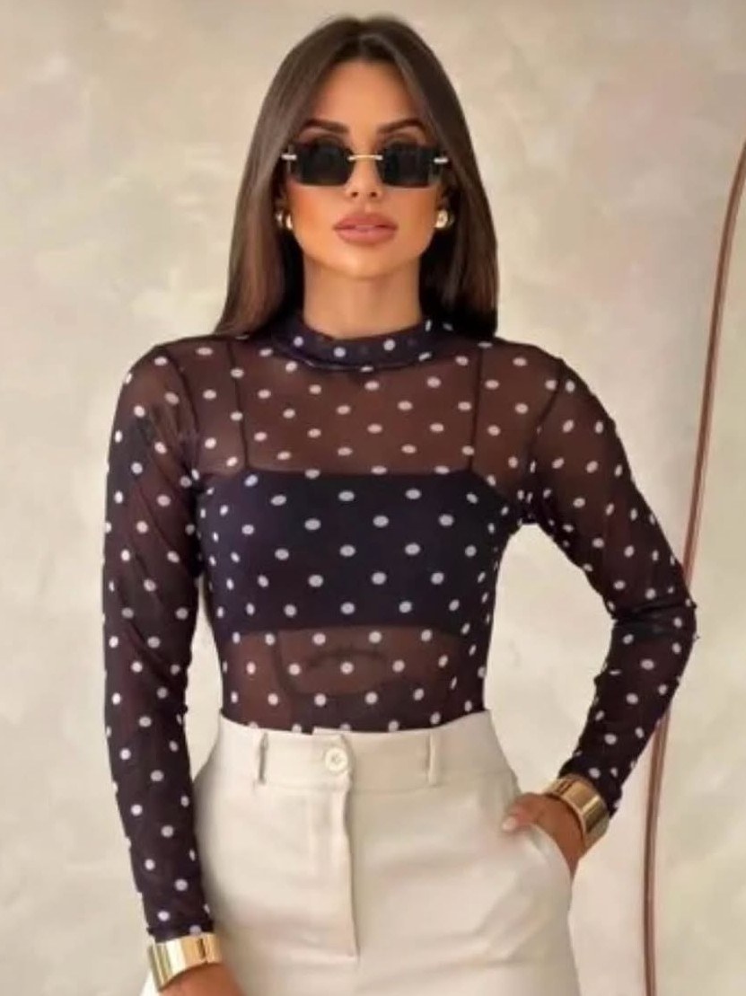 Blusa em tule poá