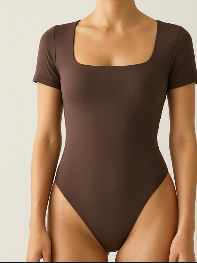 Body Feminino Suplex Gola Quadrada Manga Curta