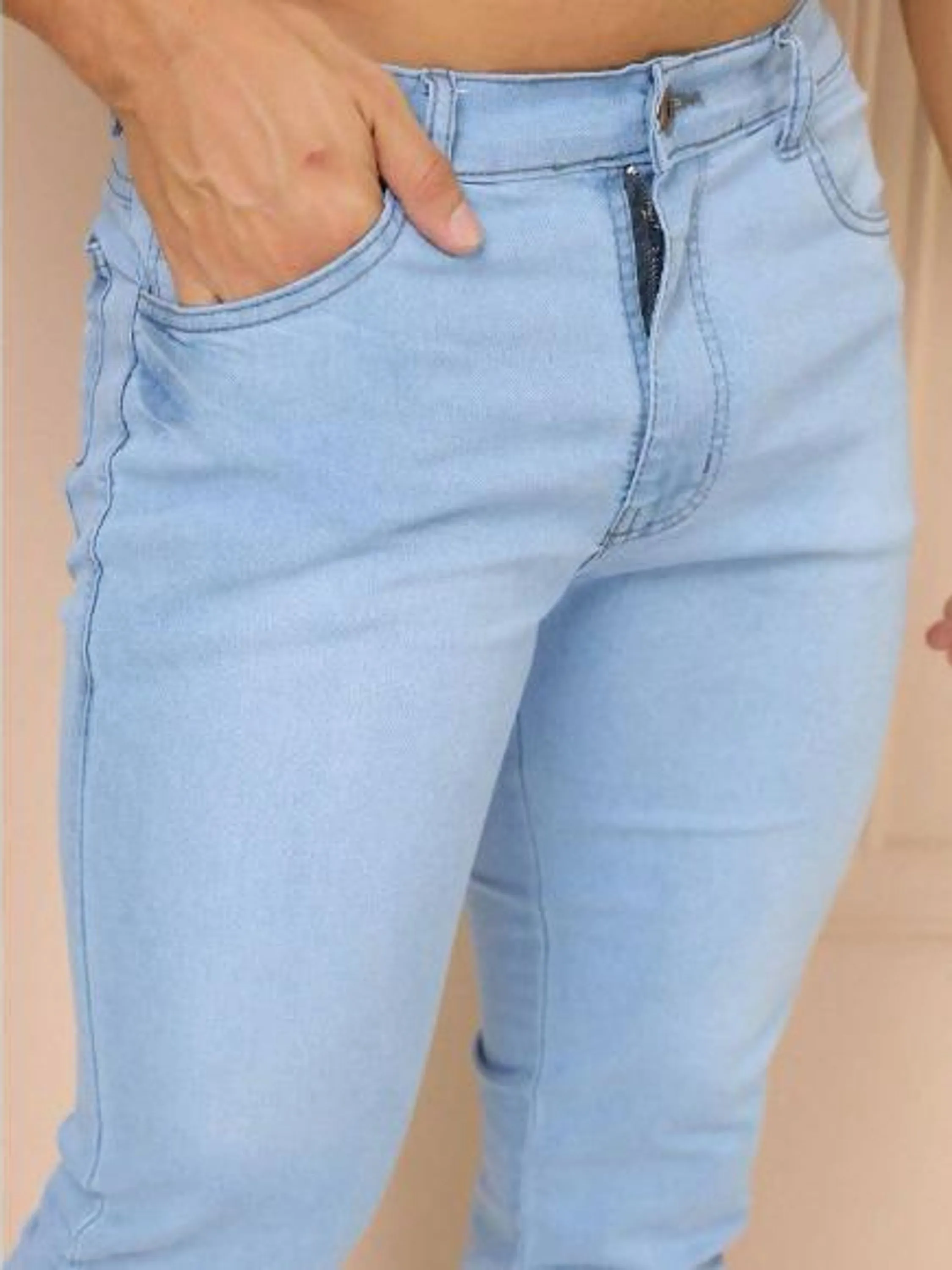 Calça Jeans Clara Com Bigode
