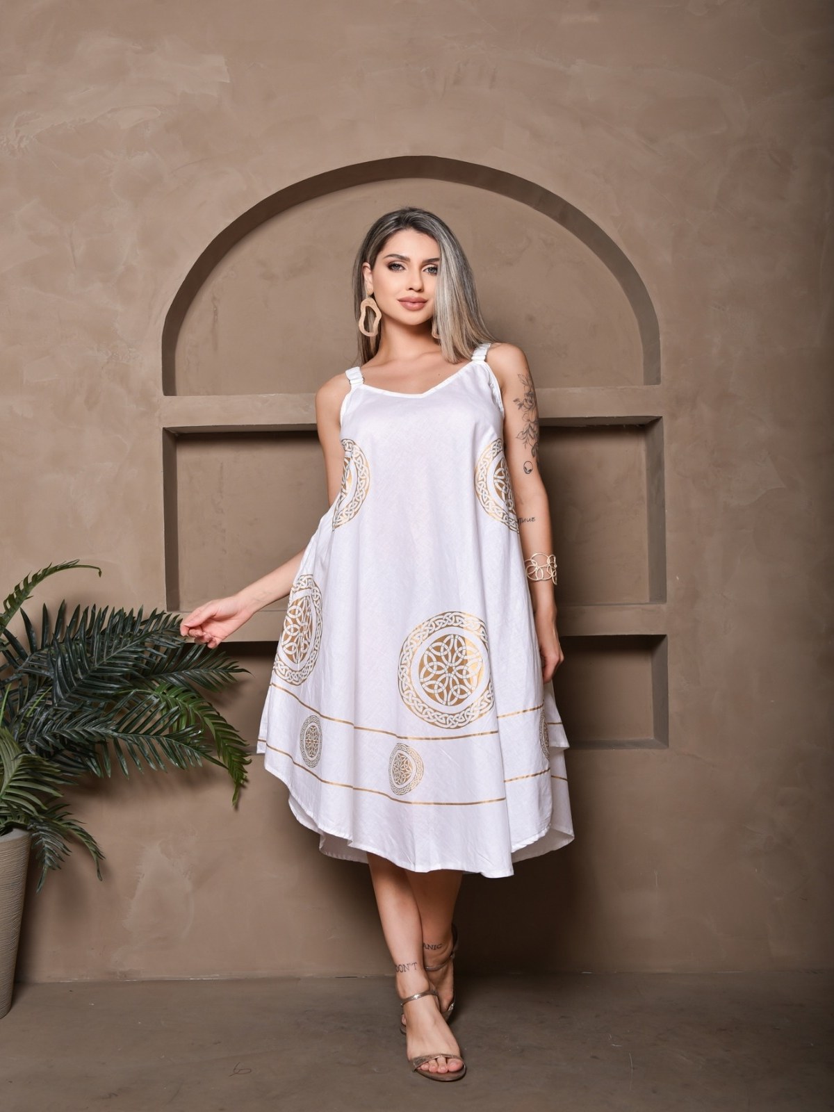 Vestido Curto Verão Elegante Dourado Mandala