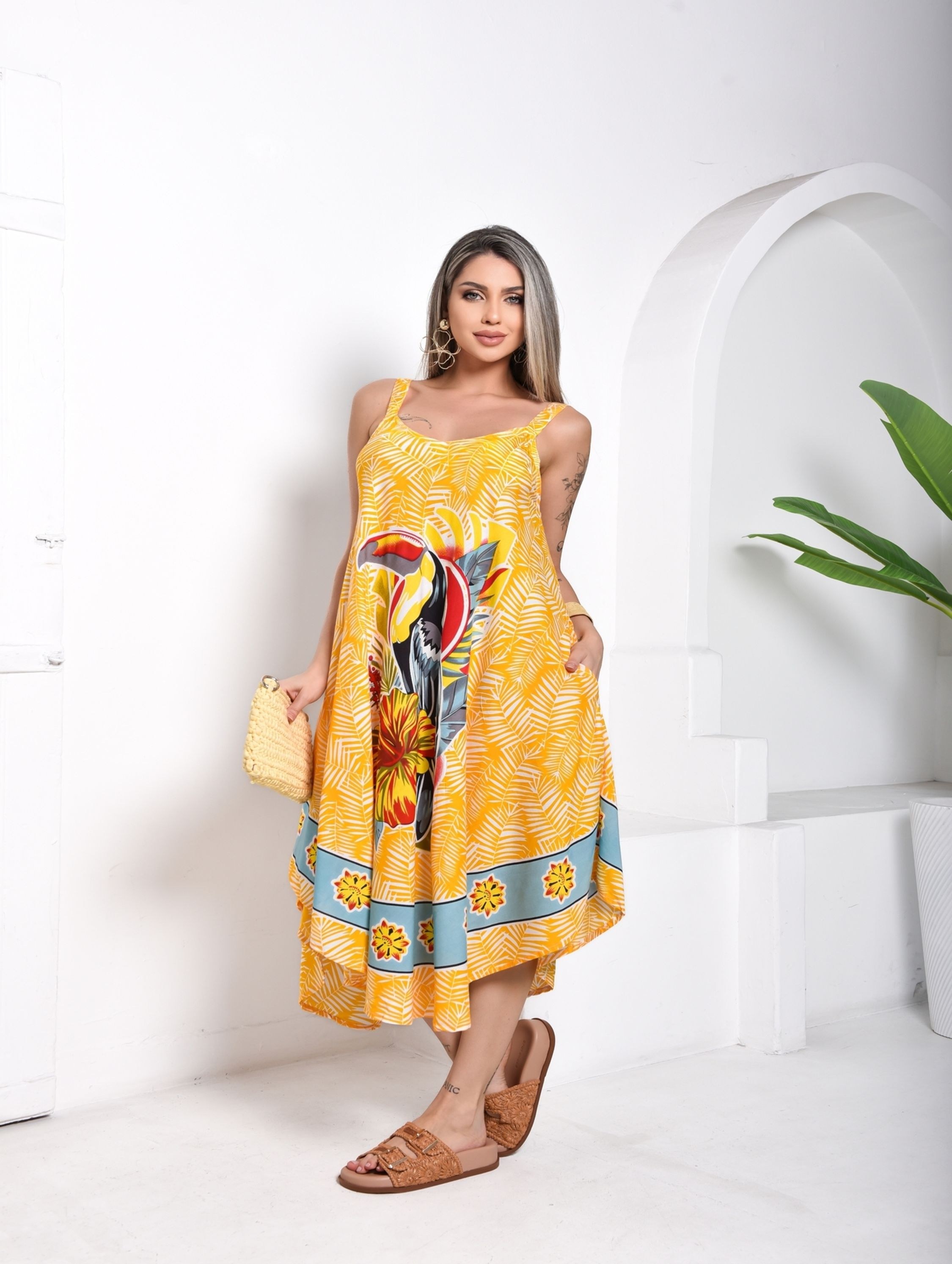 Vestido Curto Trapézio Alça Estampado Tucano