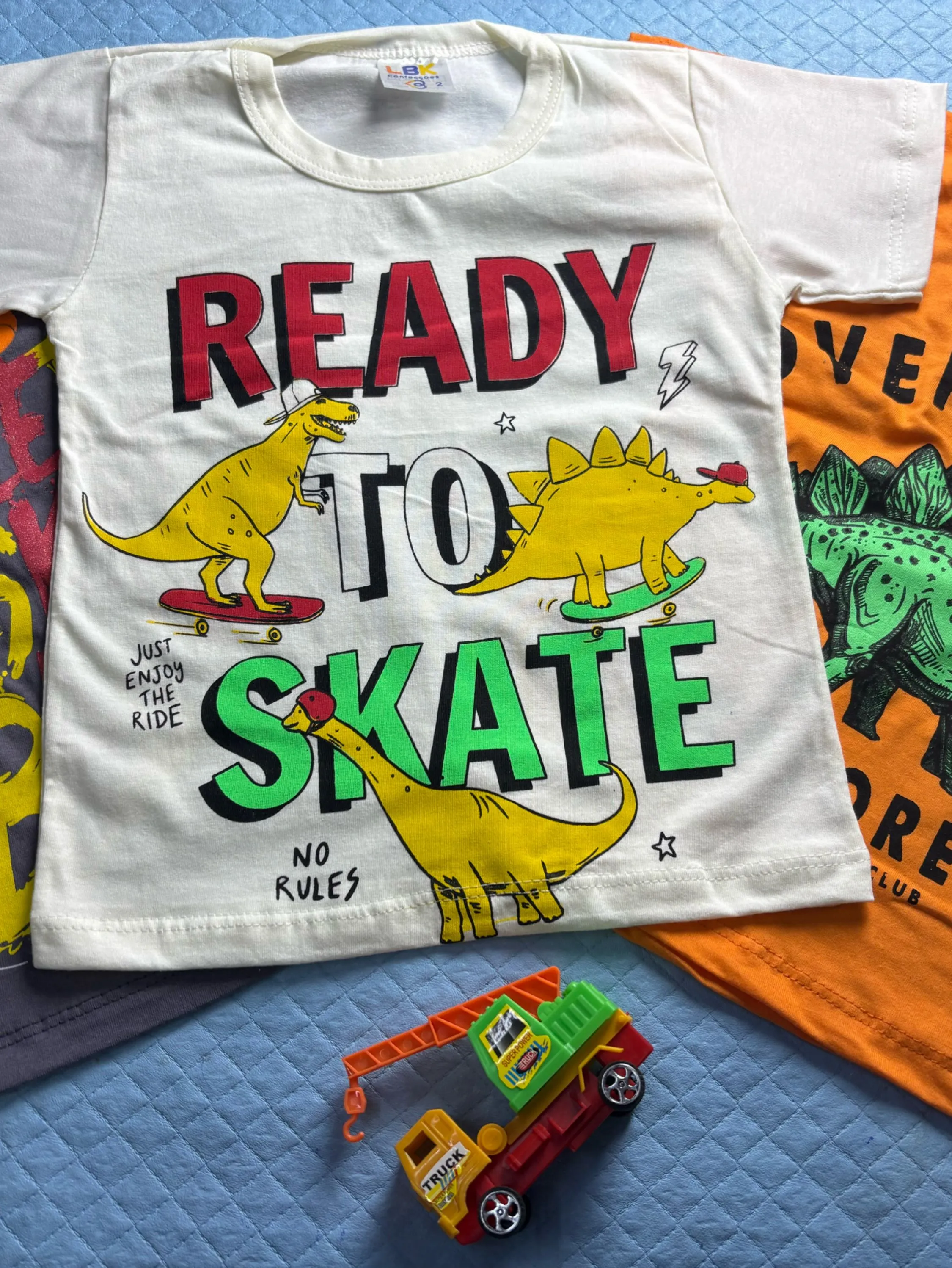 🦖🏀🛹 Kit com 3 Camisetas Infantis LBK
