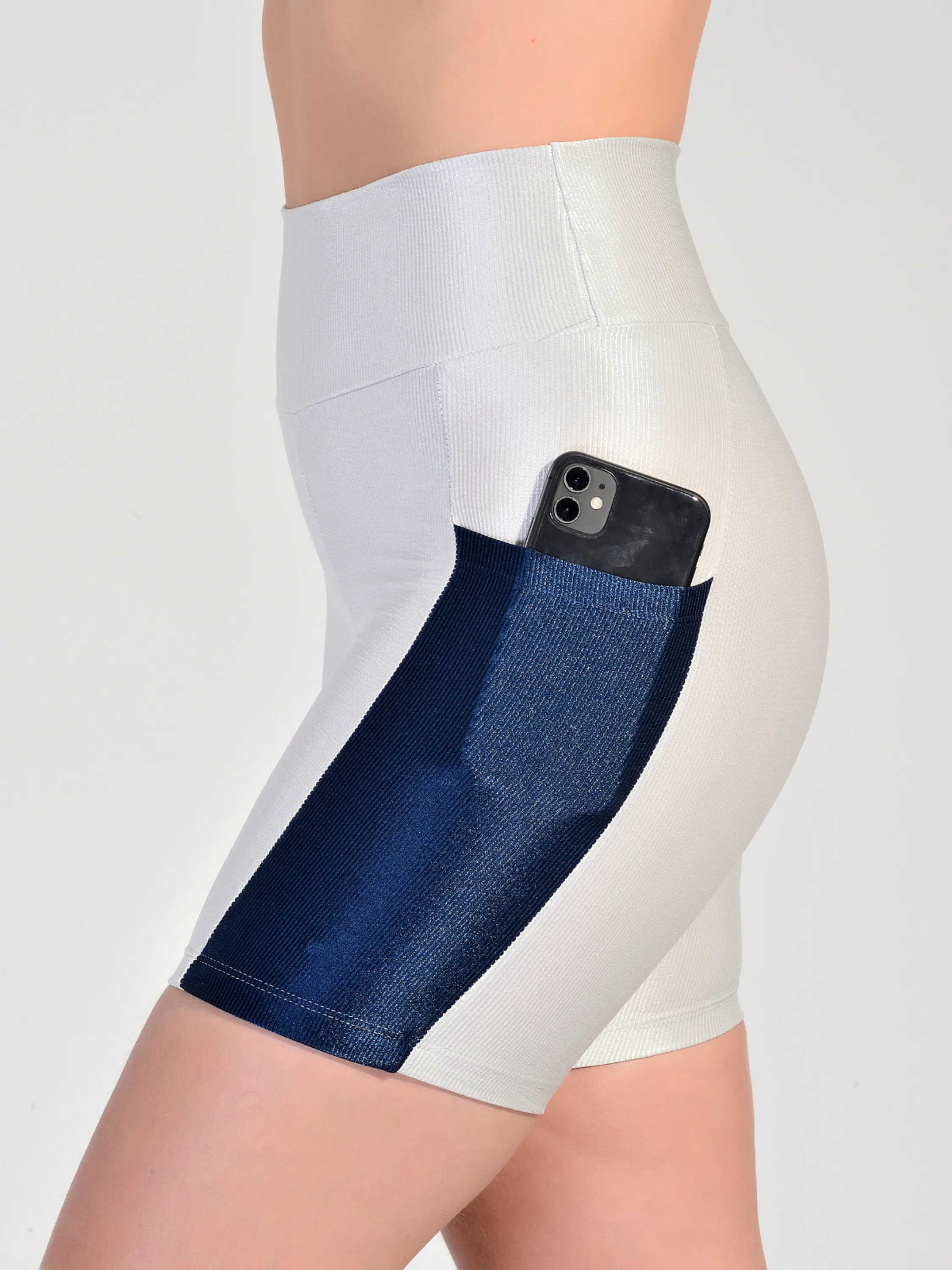 PLF24V051 - SHORTS C/ BOLSO CONTRASTANTE SAN GABRIEL