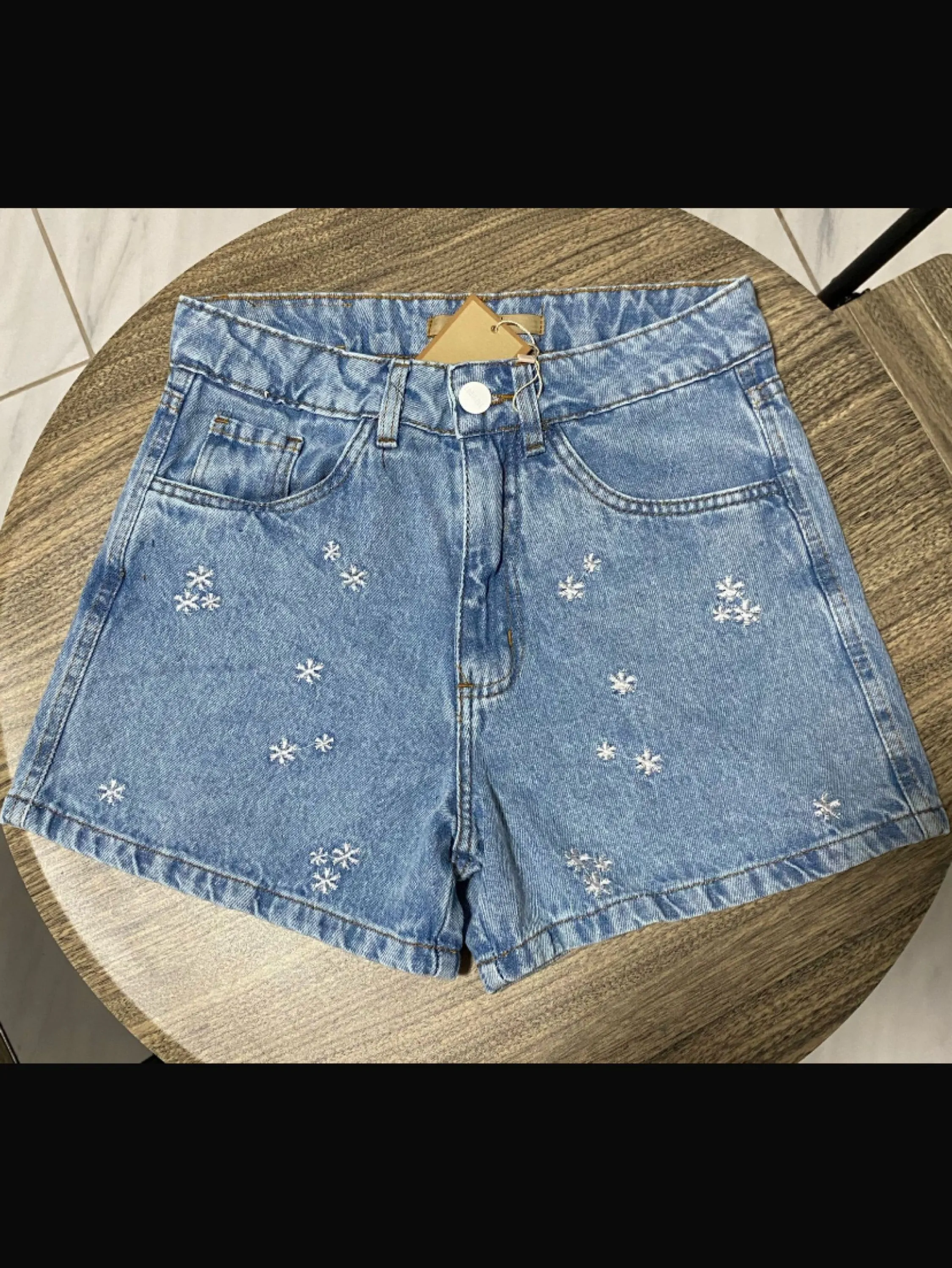 Short bordado flores