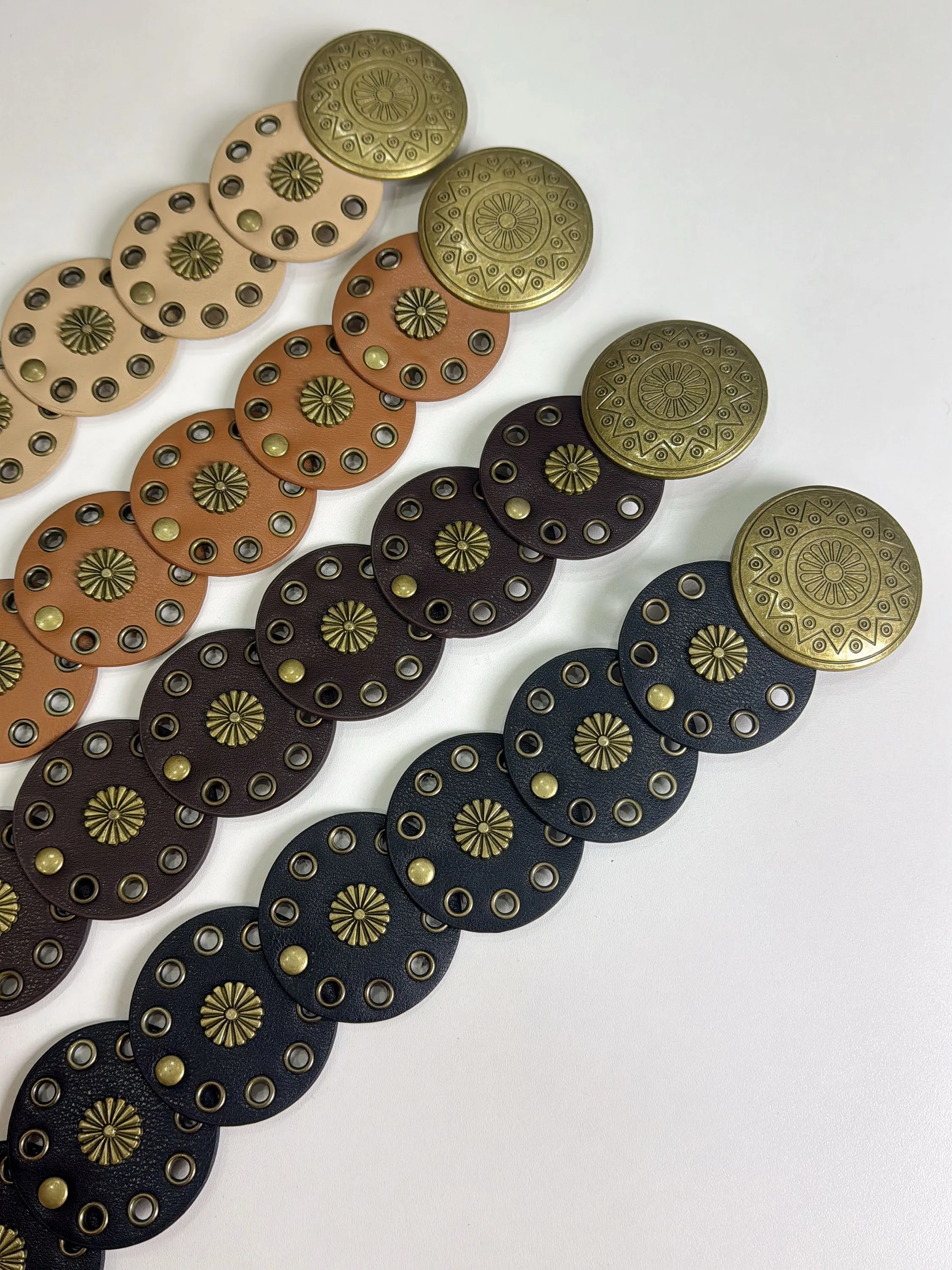 Cinto boho dourado