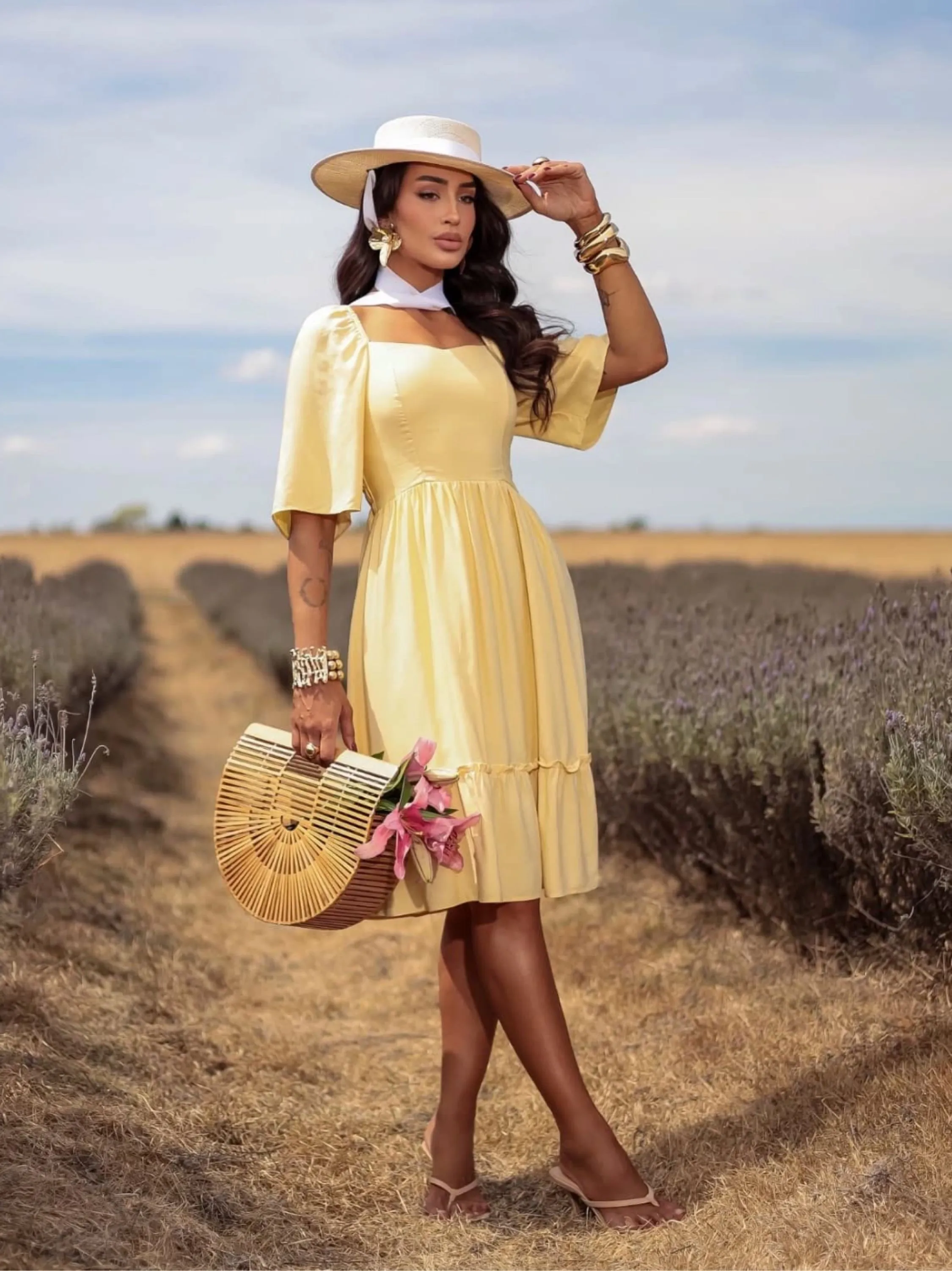 Vestido Curto De Manga Medi Cintura Alta De Verão.