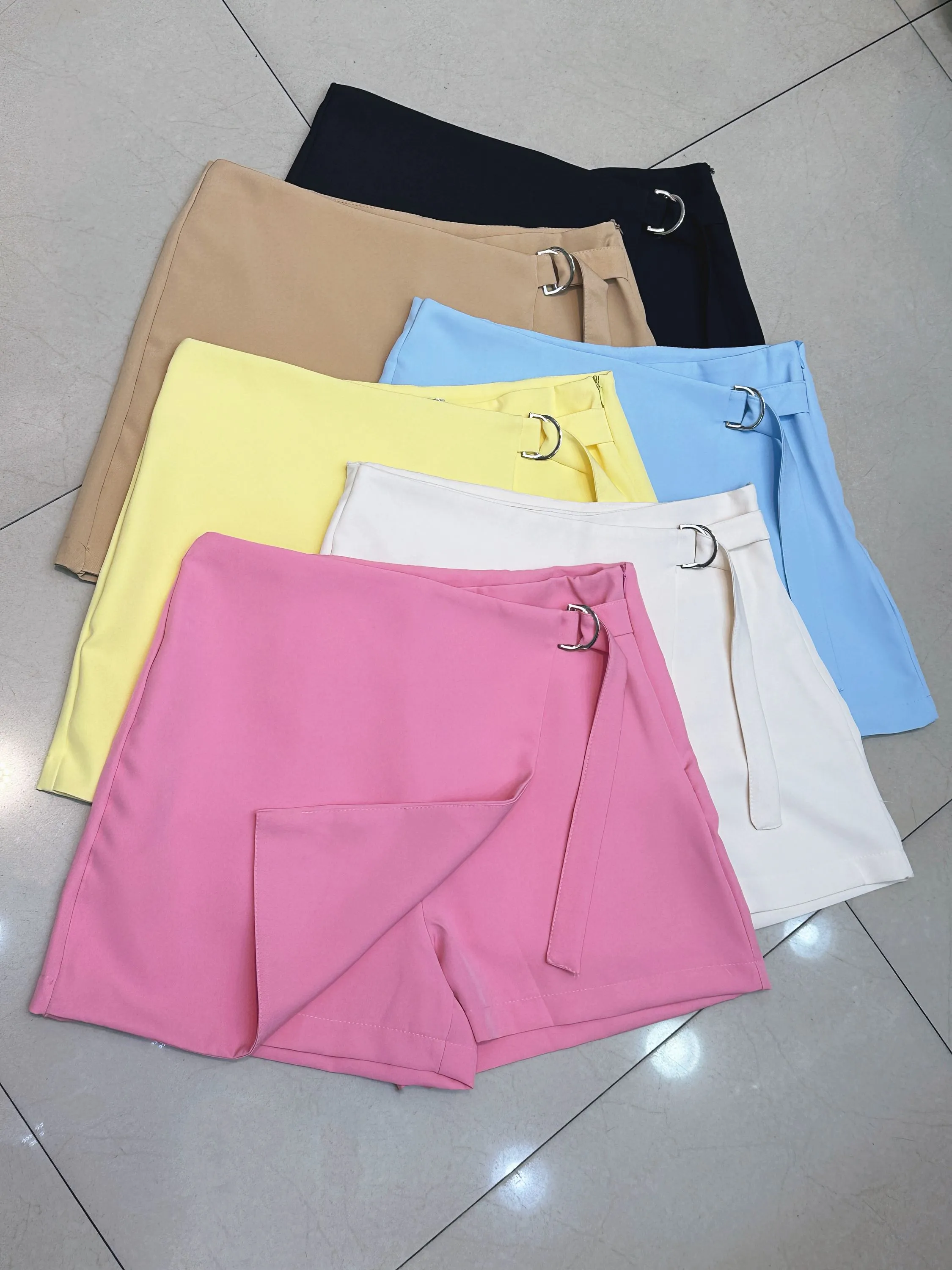 Short saia