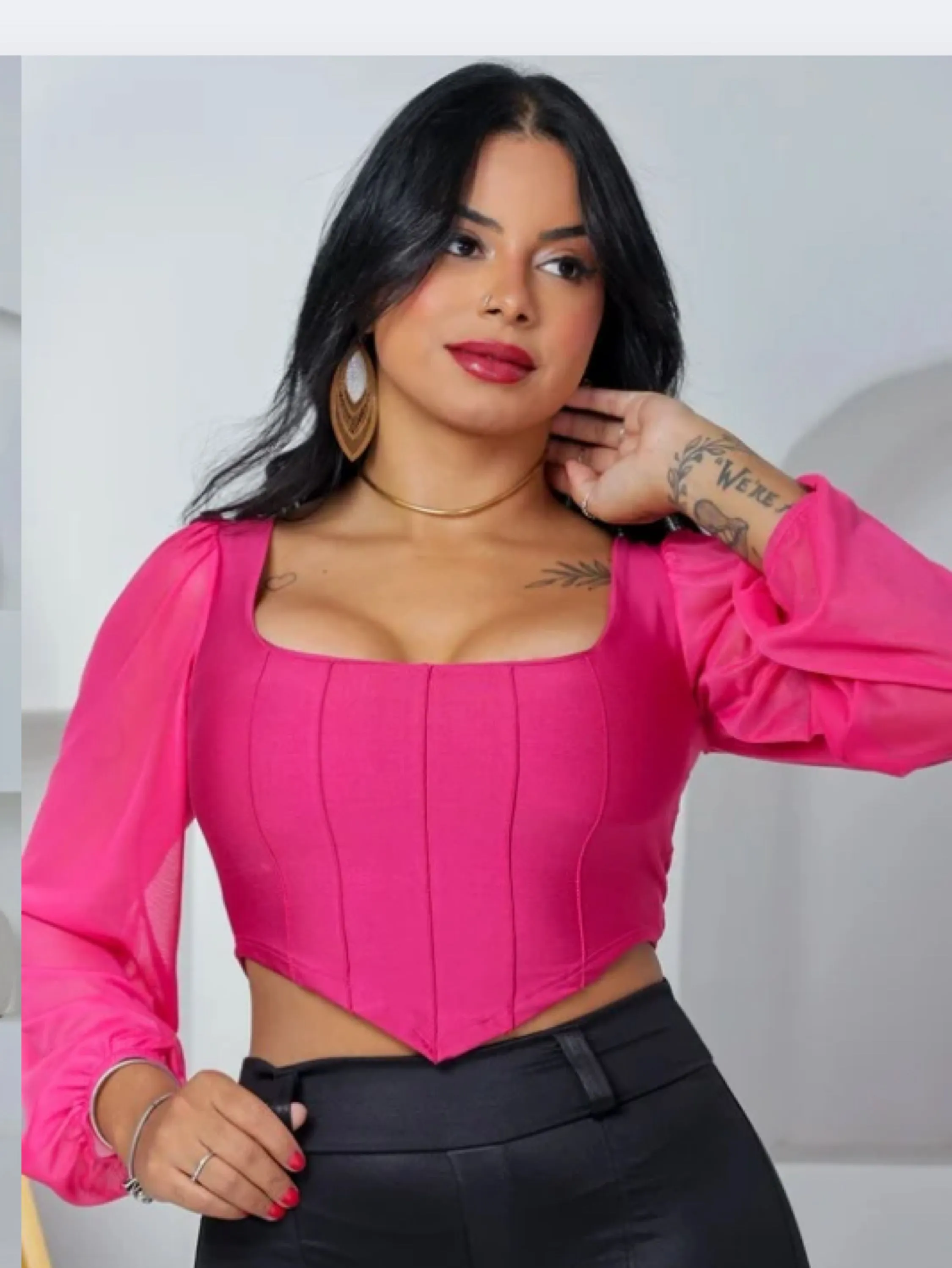 Cropped manga tule