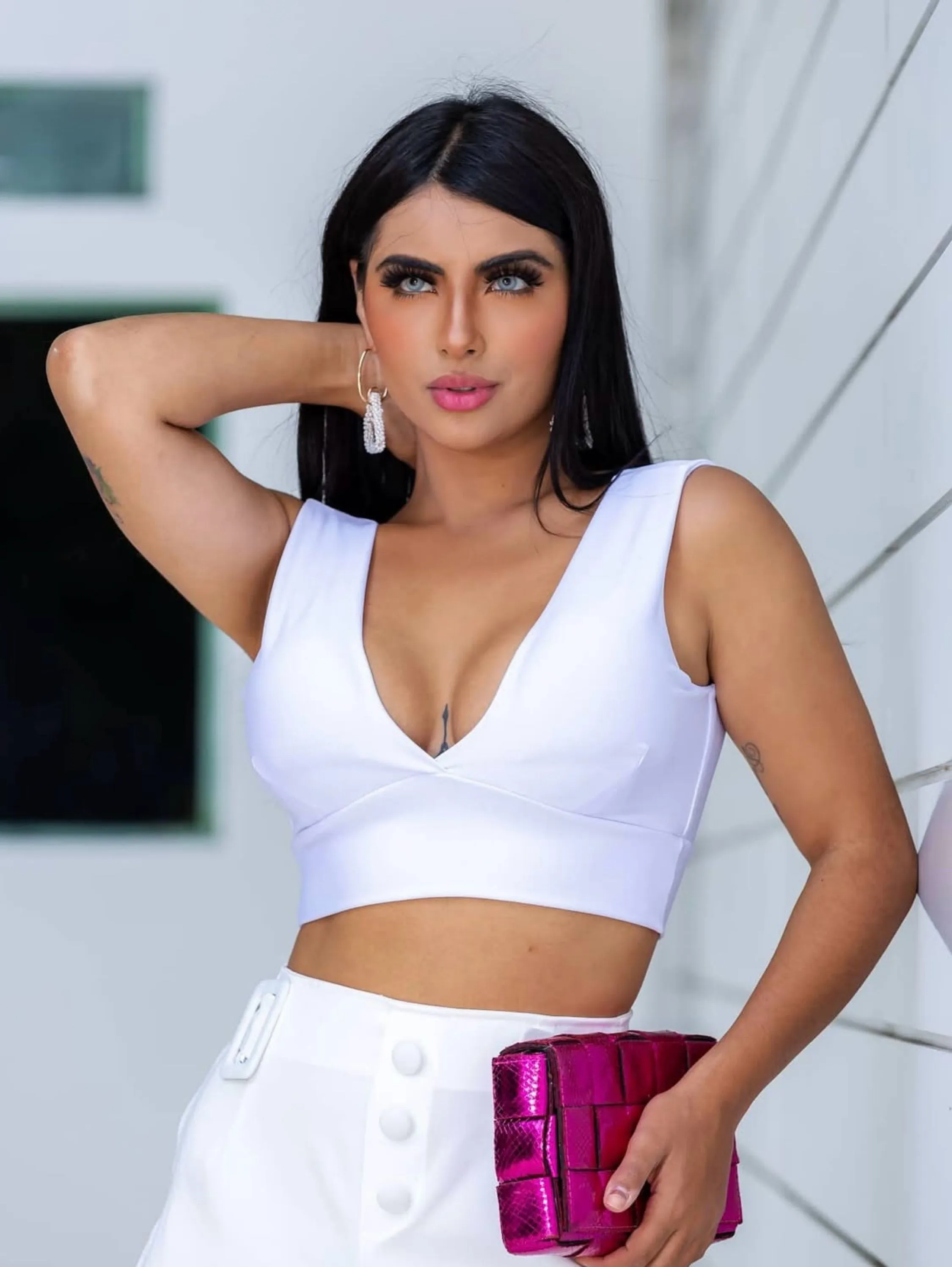 Cropped decote V Com bojo