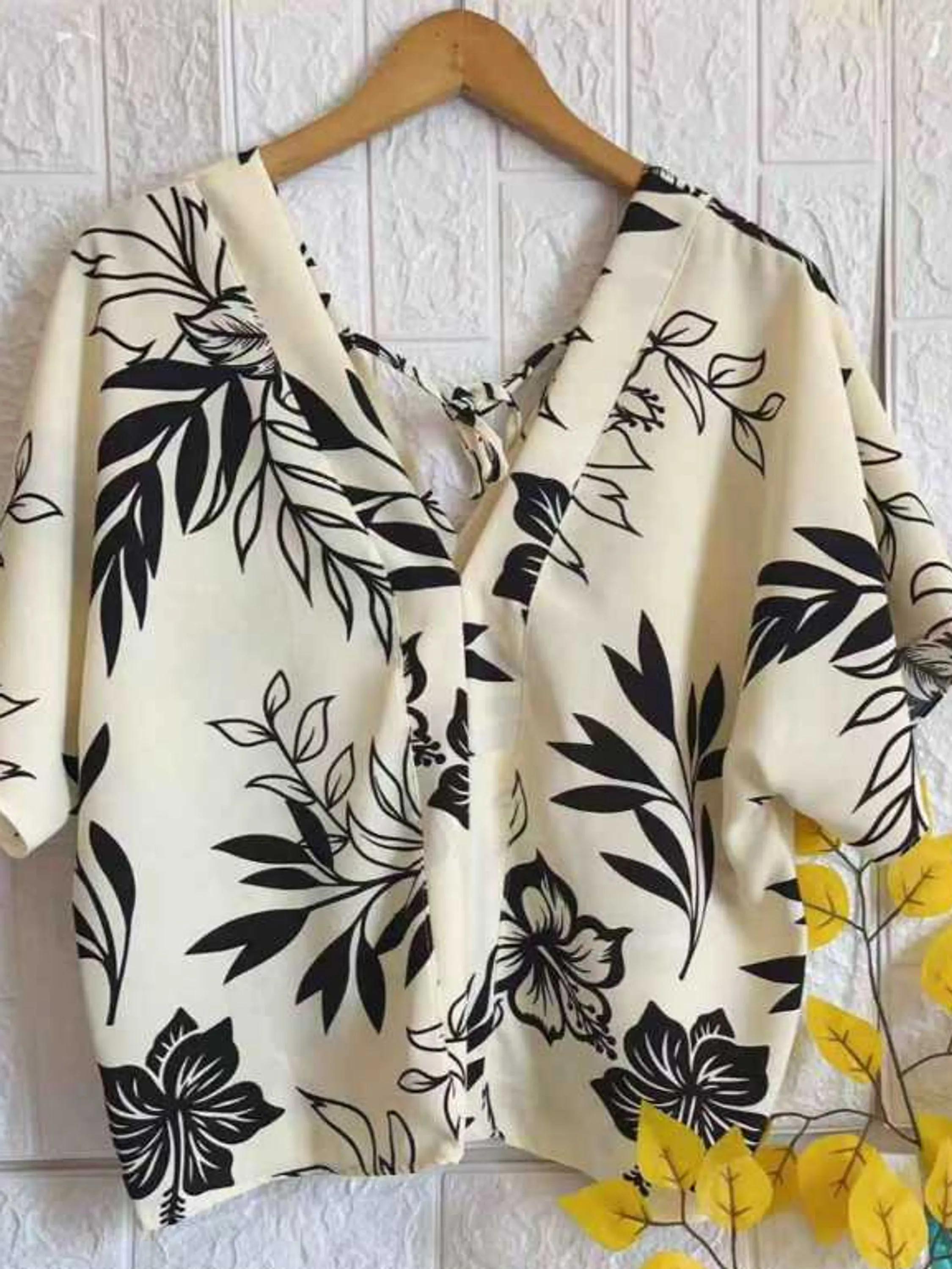 Blusa feminina tecido Dona Listrado manga curta estampado