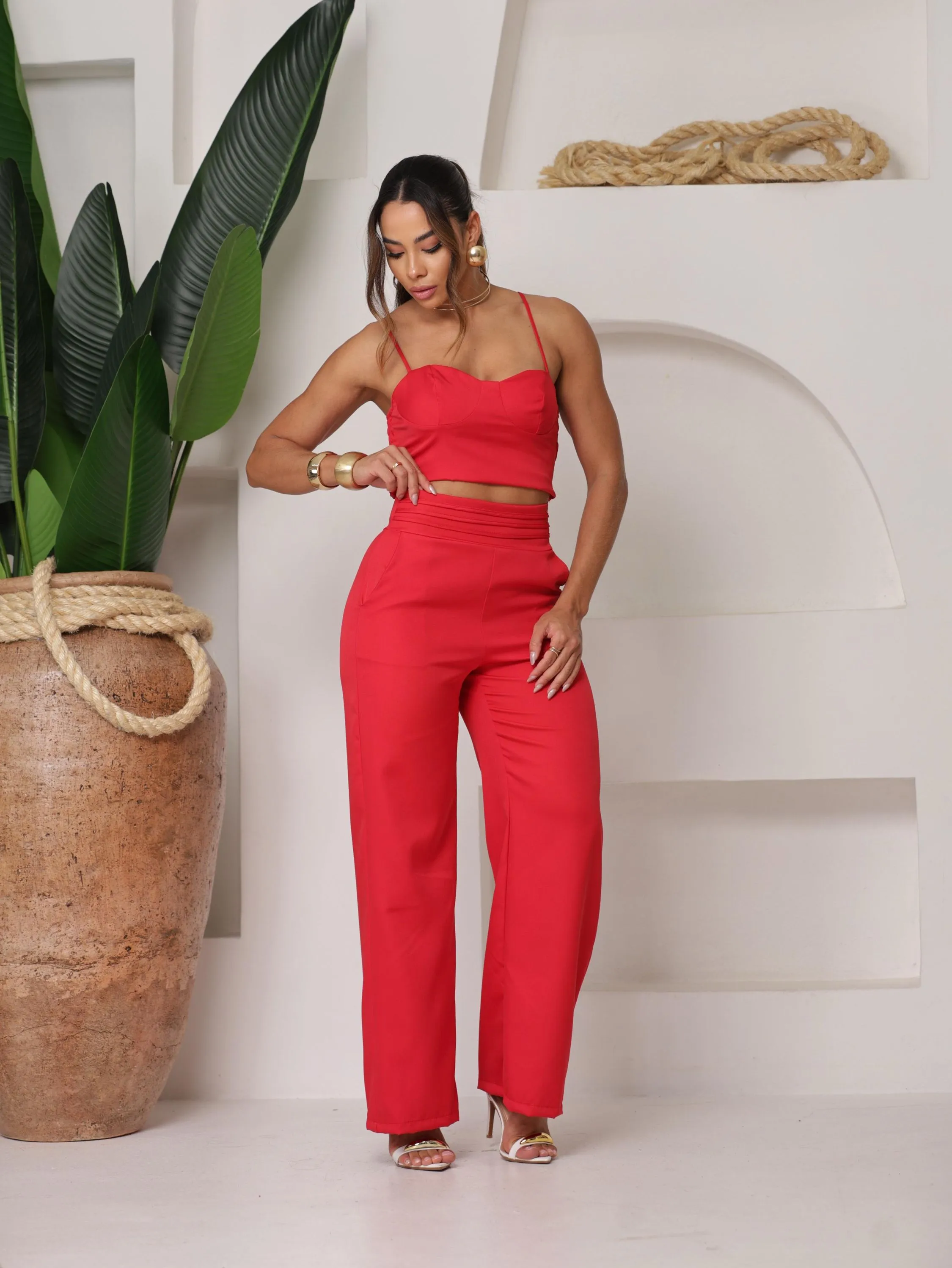 Conjunto de calça pantalona com croped alfaiataria