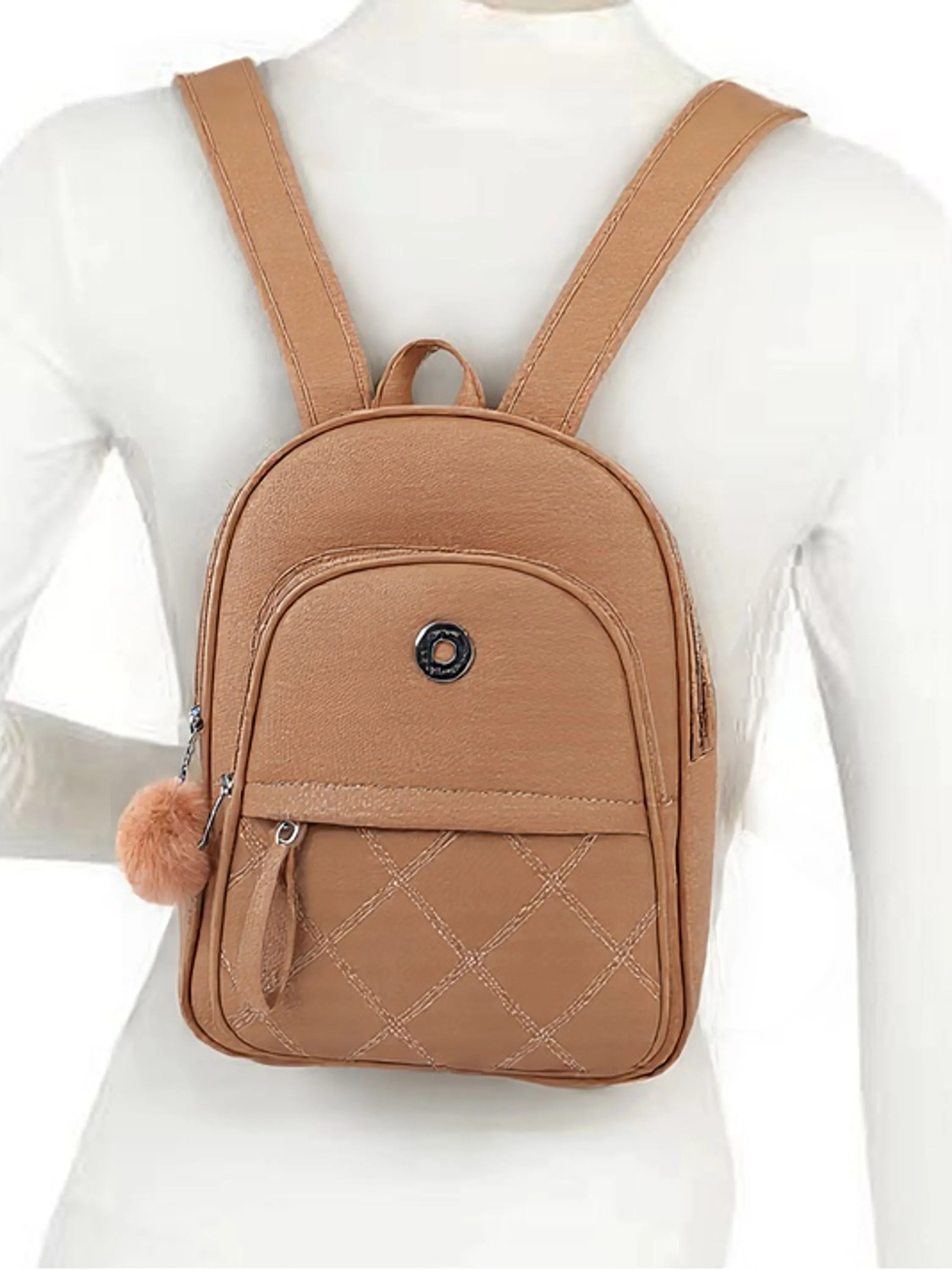 Mochila com chaveiro pompom couro PU - CF-B204