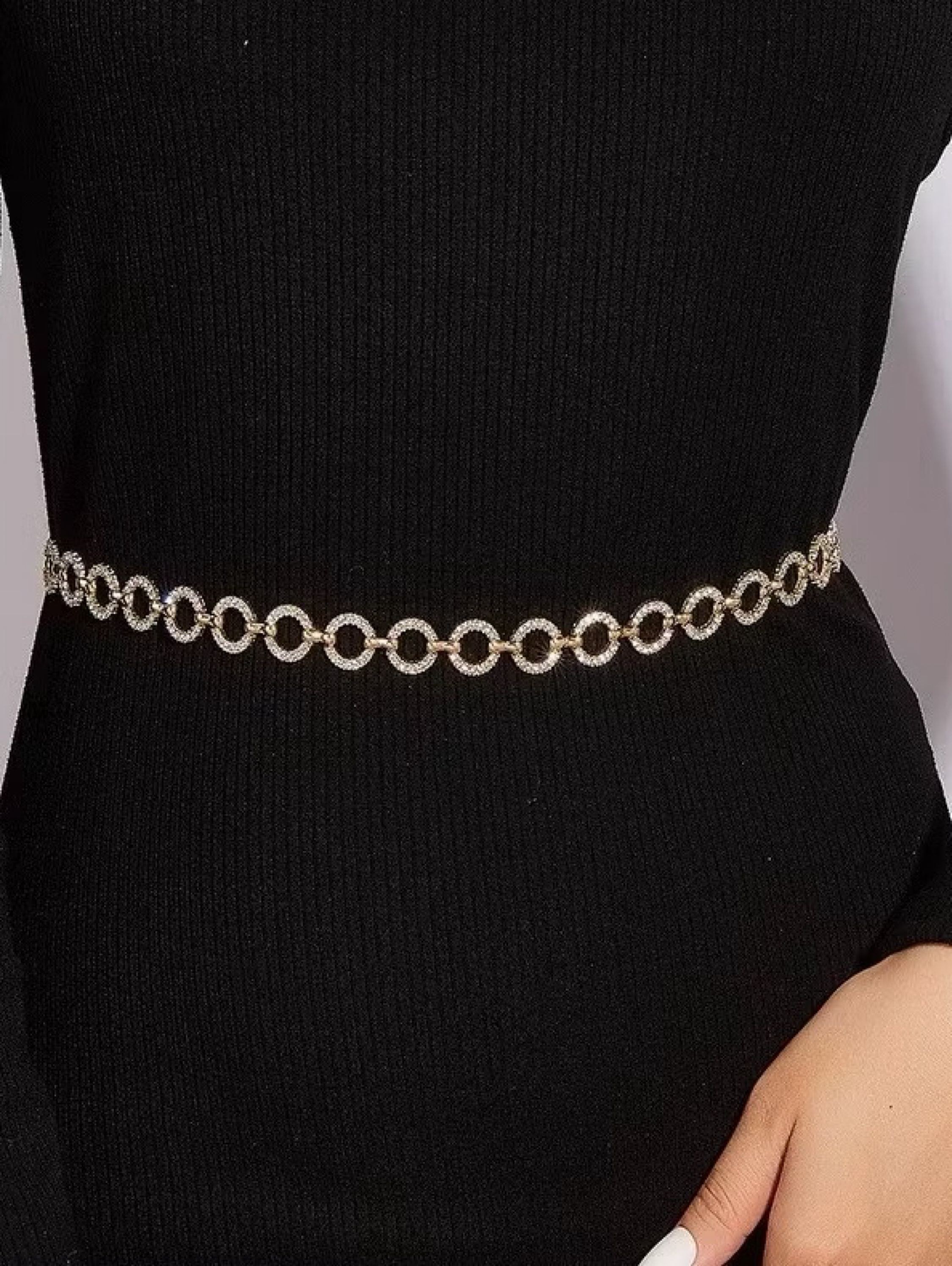 Corrente de cintura refinada para realçar suas curvas