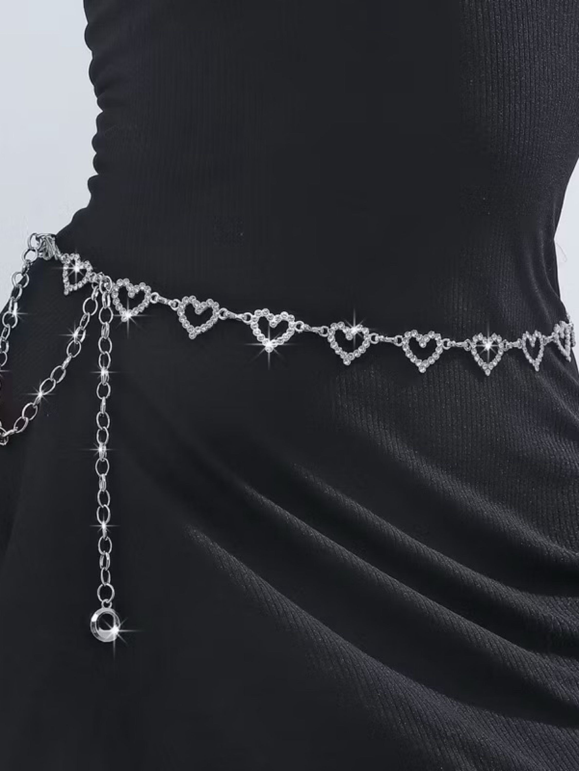 Corrente de cintura com strass de coração para mulheres。