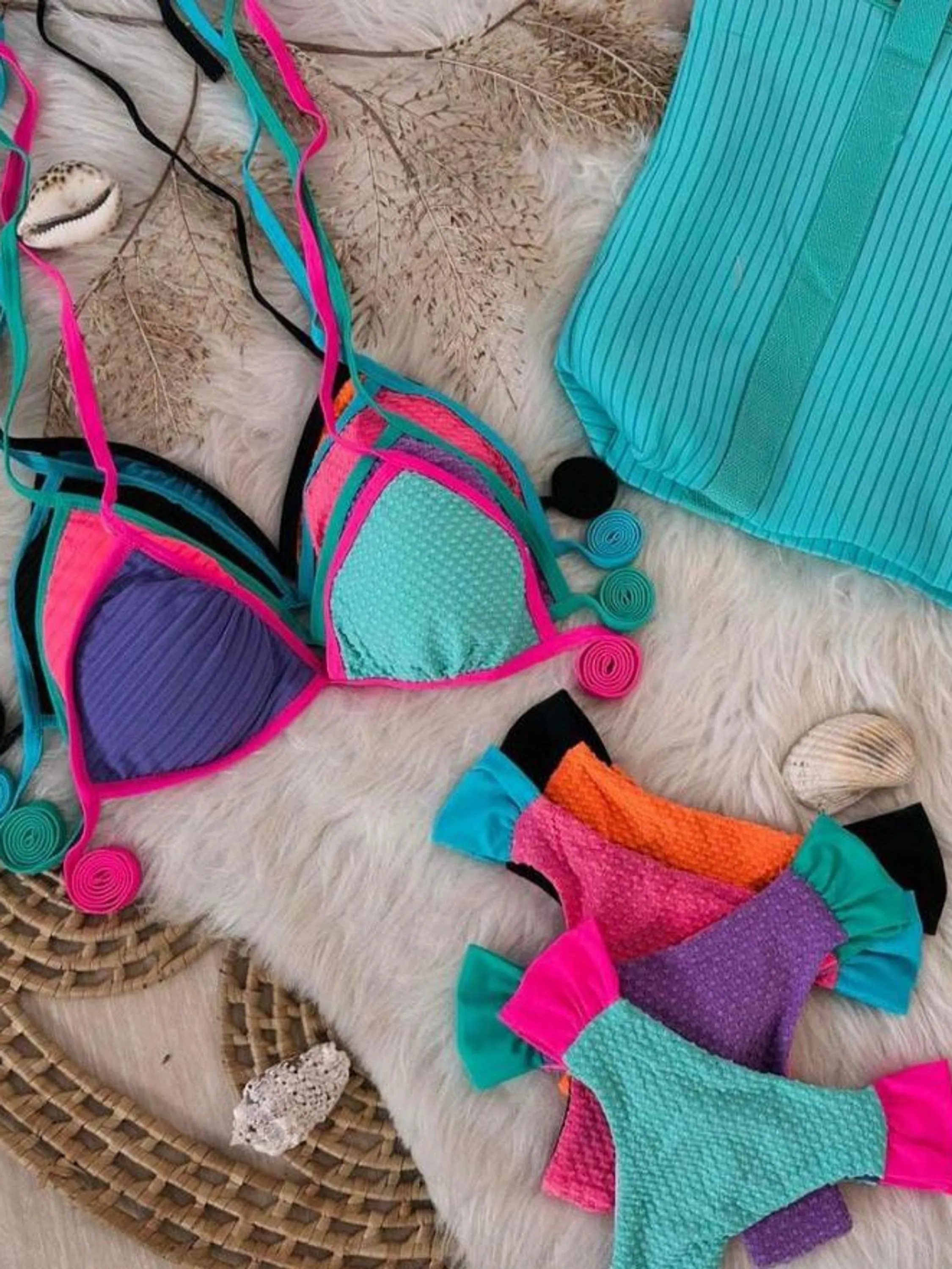 Biquini Dupla Face Liso Poliamida Fio Dental Com Bojo