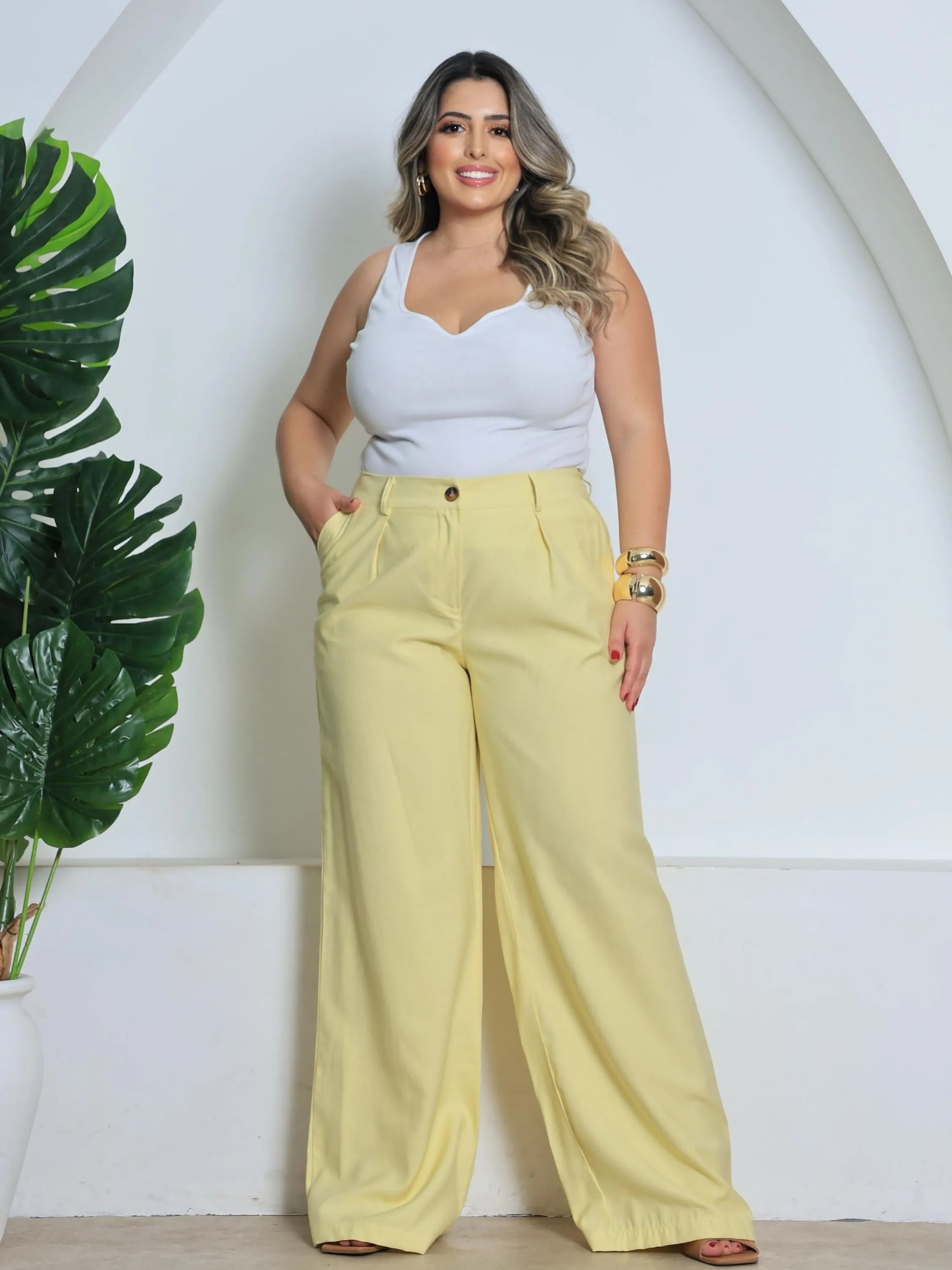 Pantalona social plus size elegante e sofisticada
