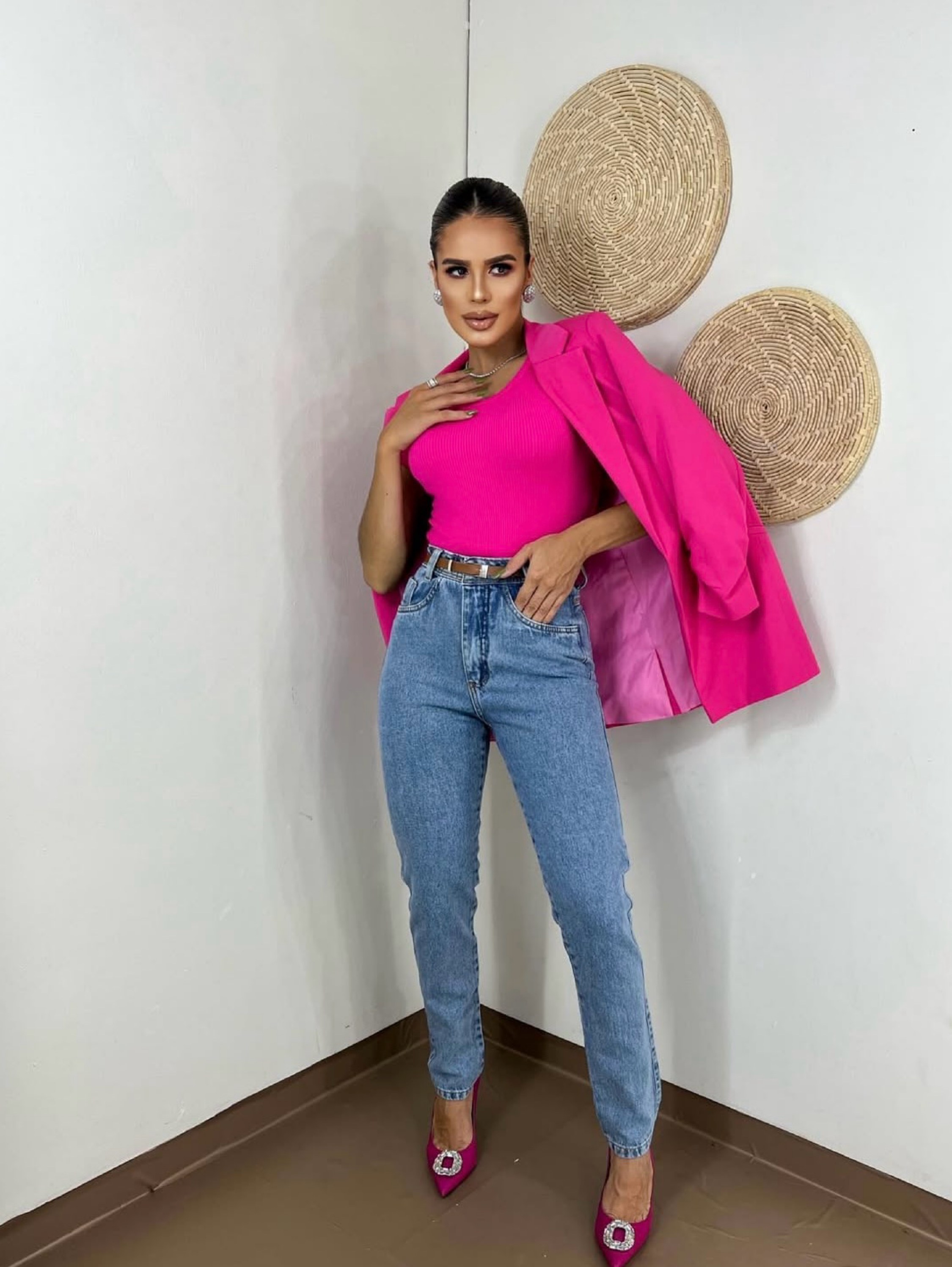 Calça mon jeans feminina cintura alta