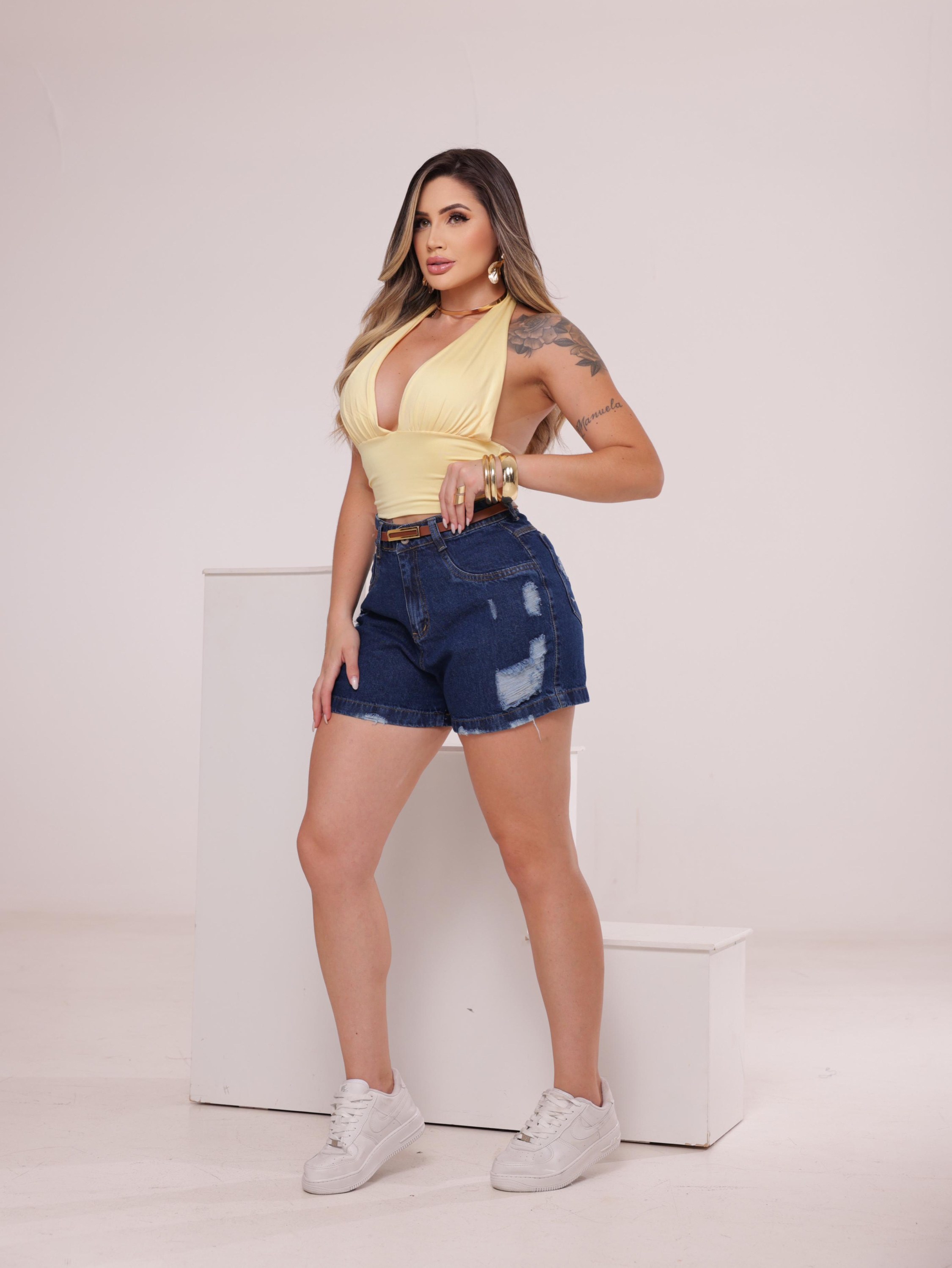 Short mon jeans feminino cintura alta tendência carnaval