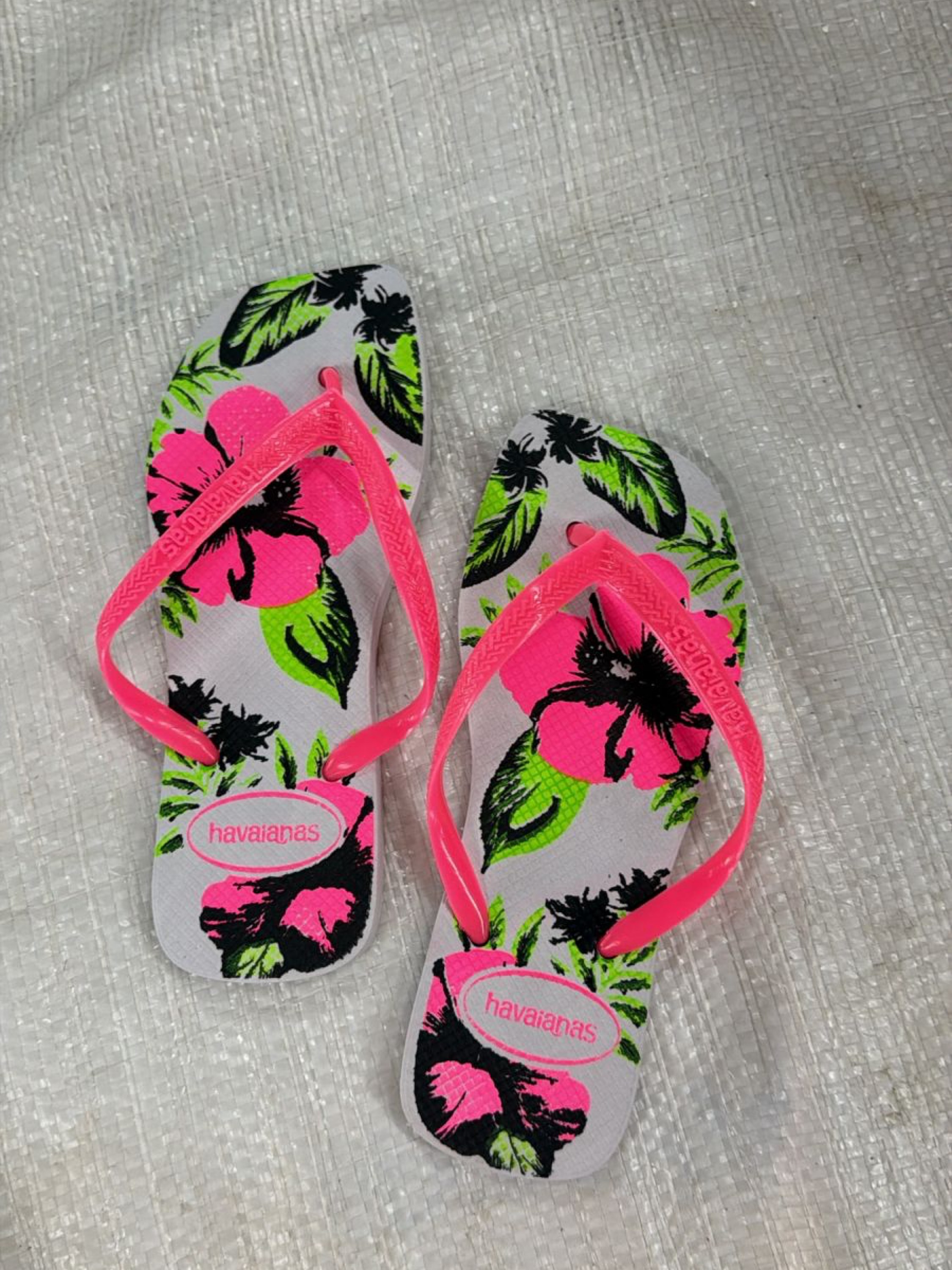 Chinelo Coleção Floral Pacote com 12 Unidades