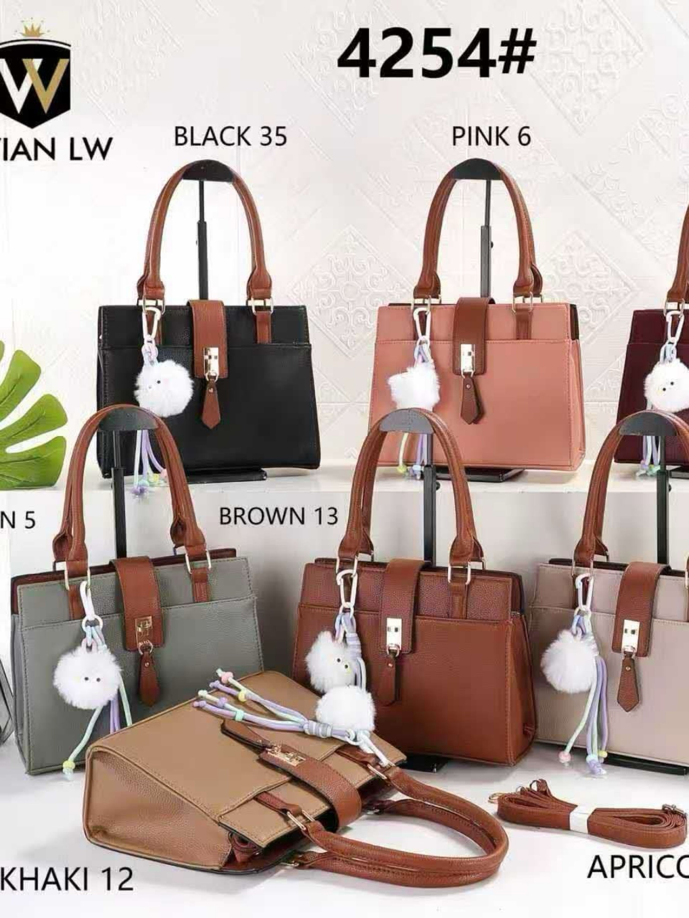 Bolsa feminina com chaveiro 4254