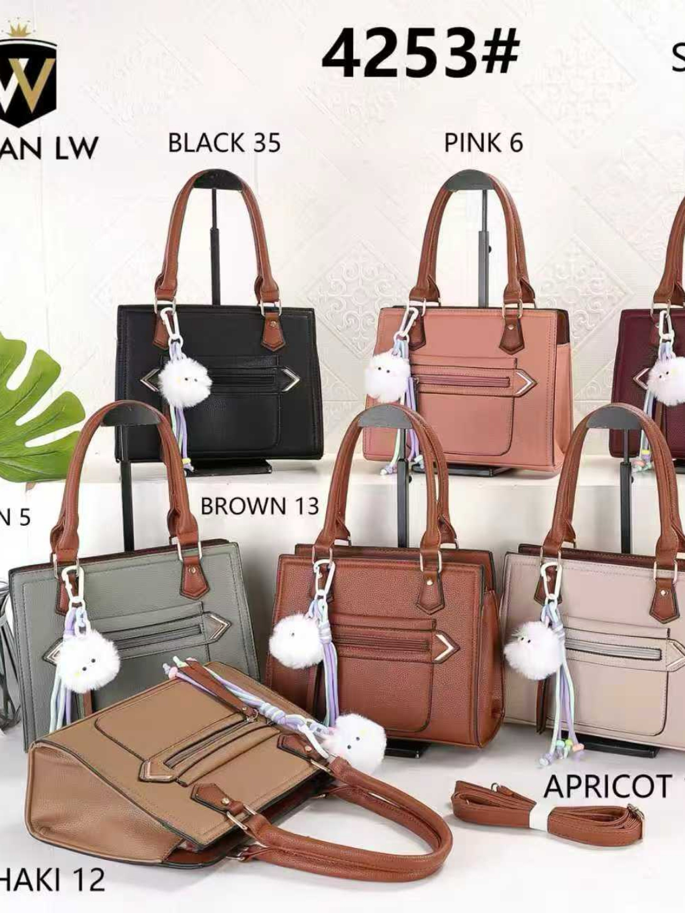 Bolsa feminina com chaveiro 4253