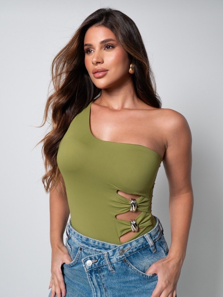 Body Nula Manga Com Fivela E Detalhe Lateral