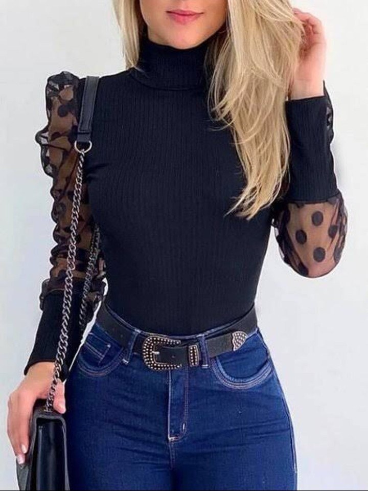 Blusa Gola Alta Manga Longa de Tule