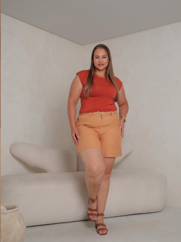 Shorts Plus Size Fivela Em Acrílico