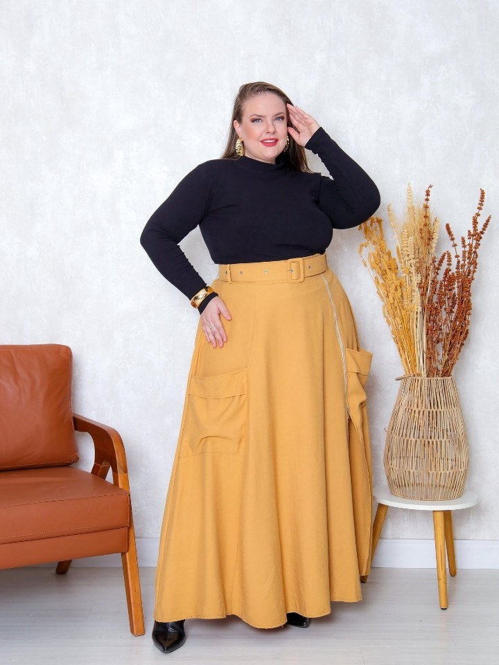 Saia Com Fenda Plus Size