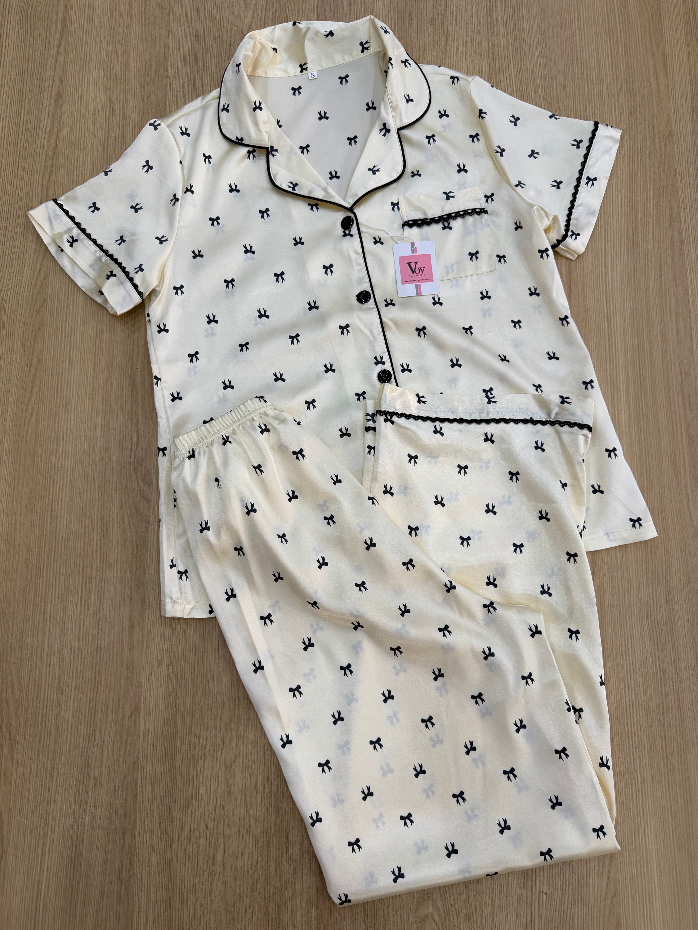 Pijama cetim laço 002