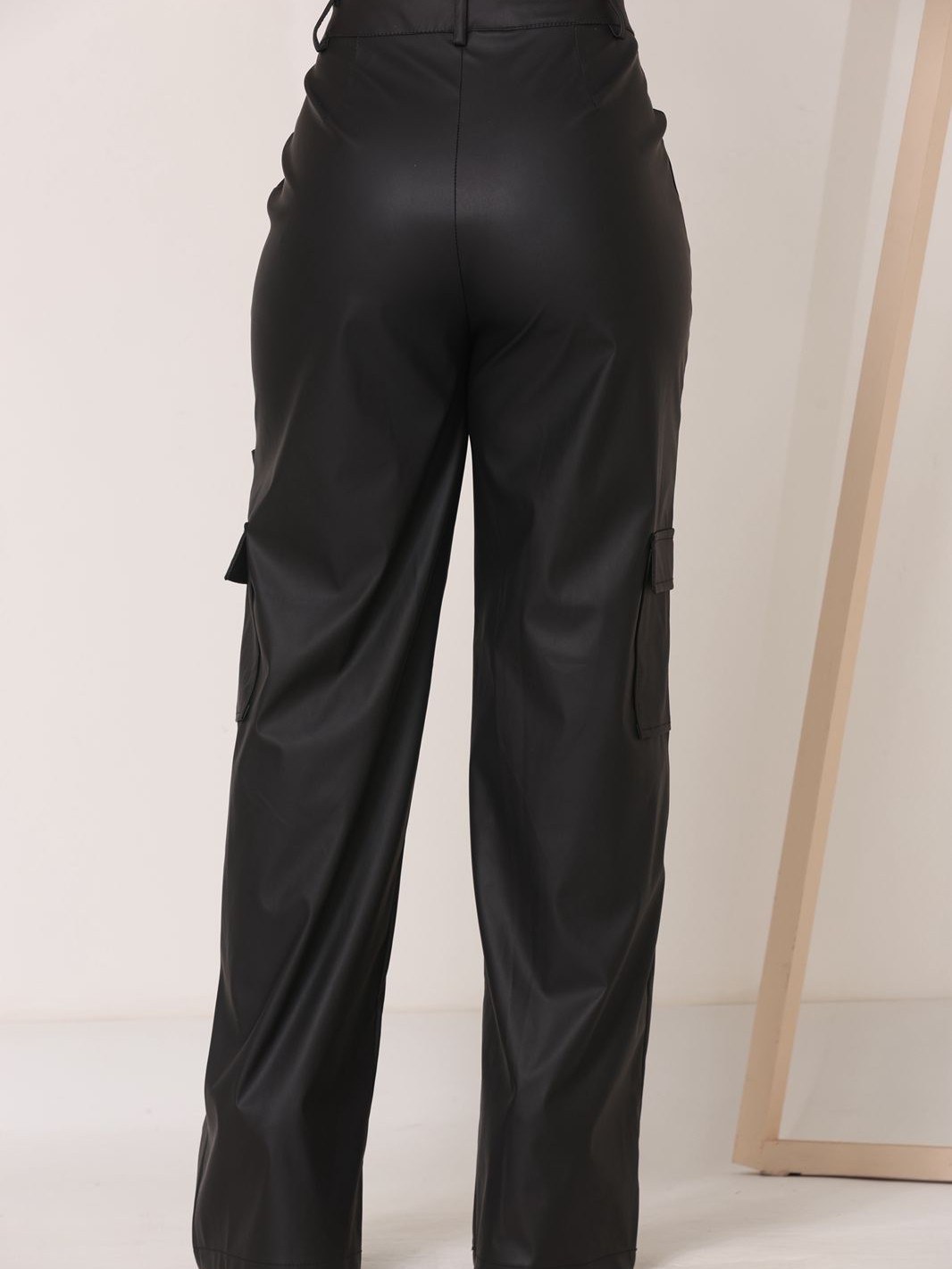 Calça CARGO com bolso Cuerinha exclusiva